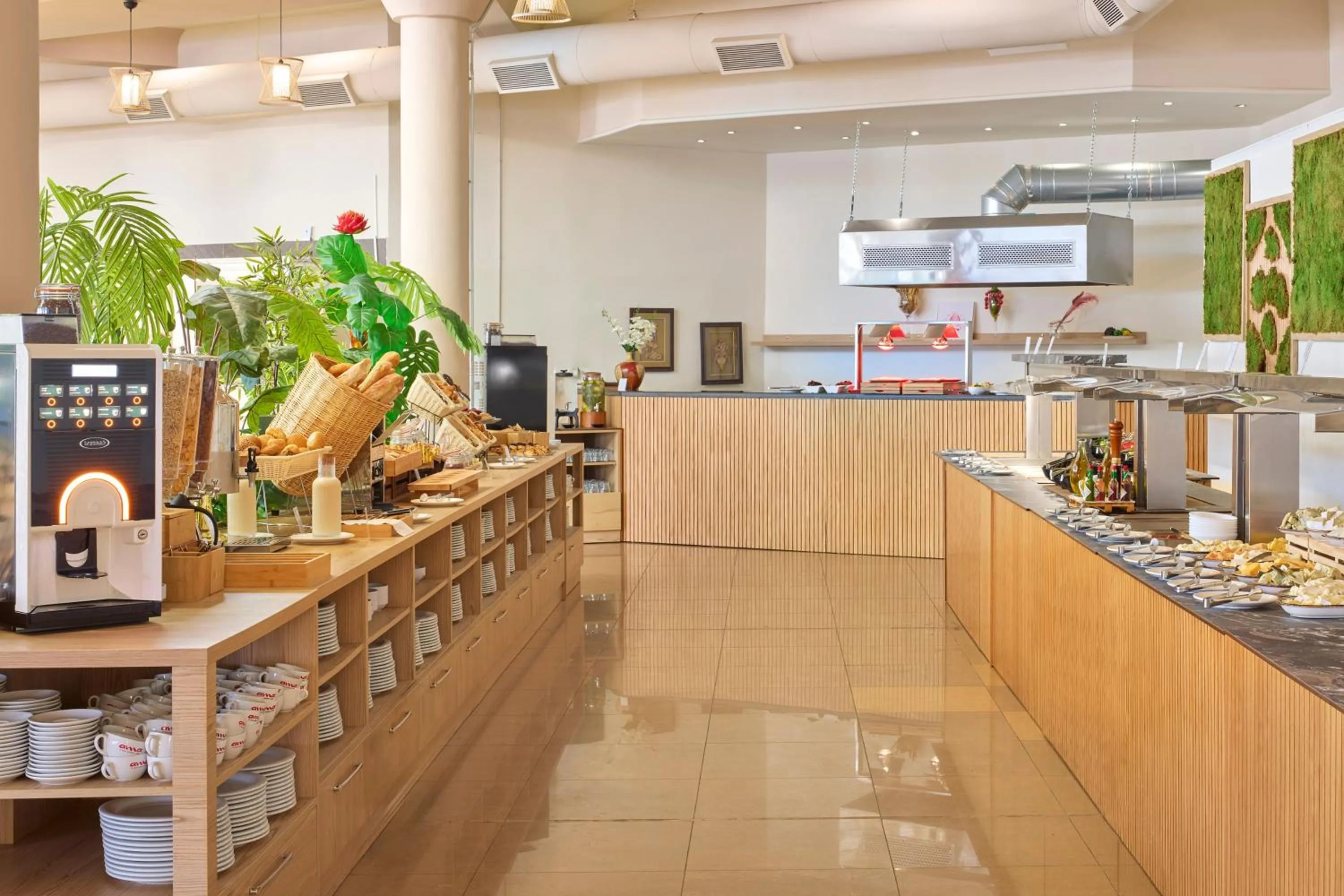 Restaurant/places to eat in SOL Tropikal Durres