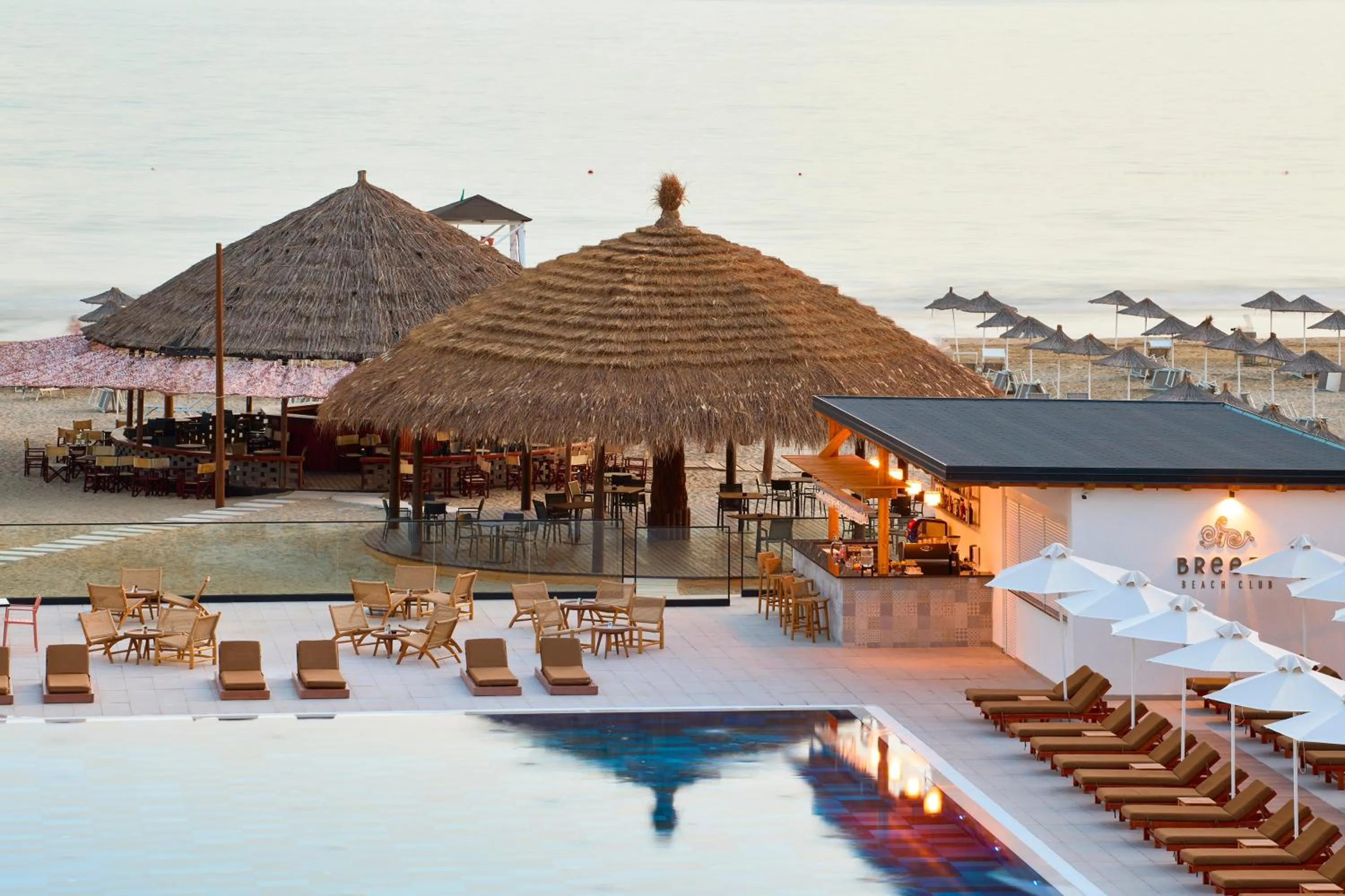 Swimming pool in Sol Tropikal Durrës