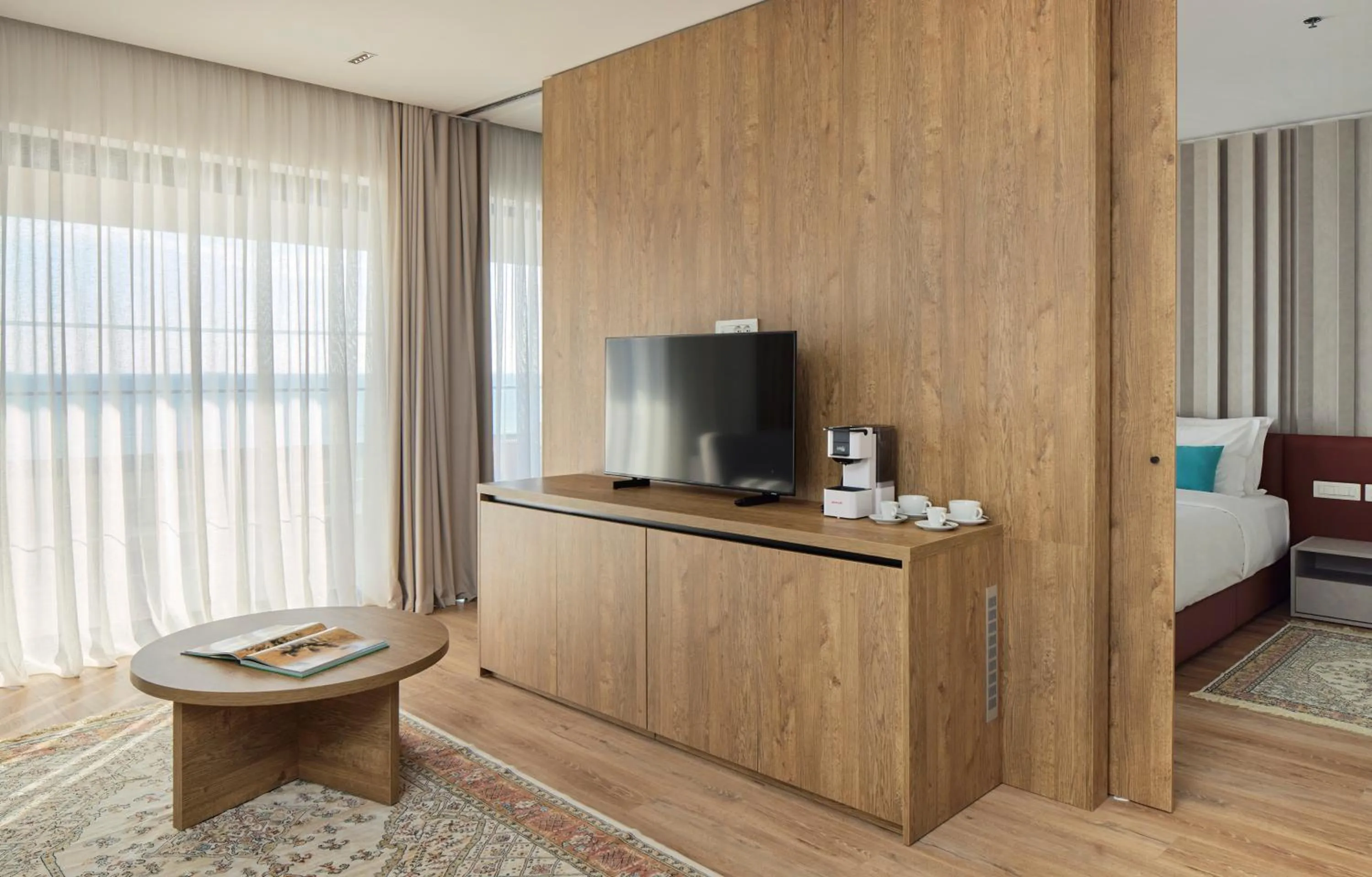 TV and multimedia in Sol Tropikal Durrës