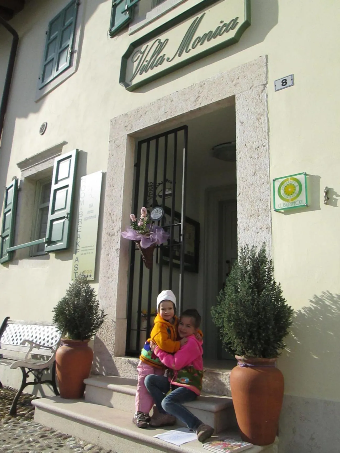 Property building in Villa Monica