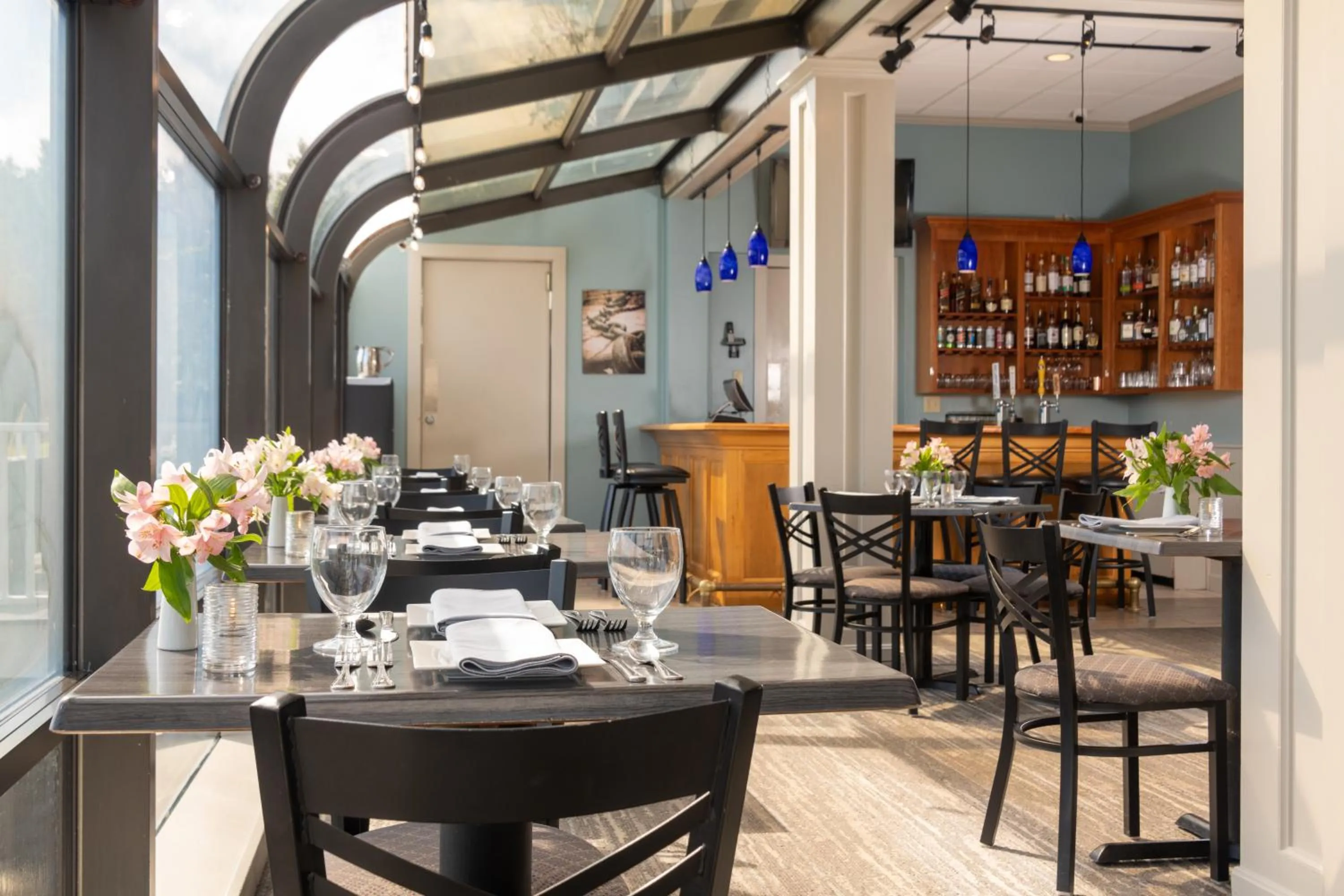 Restaurant/places to eat in Atlantic Oceanside Hotel & Conference Center