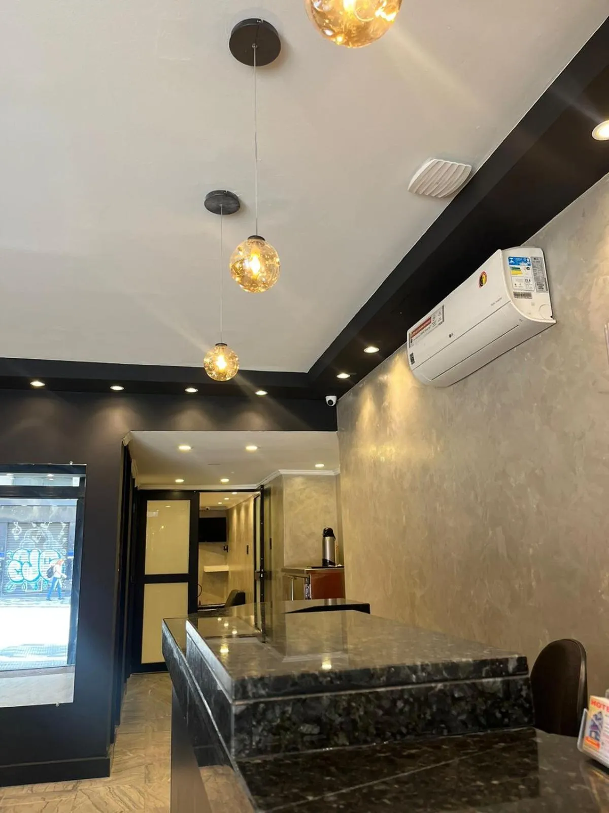 Lobby or reception in Hotel Neon - próximo a 25 de março, Bom Retiro e Brás, á 2min do mirante Sampa SKY e pista de skate Anhangabaú