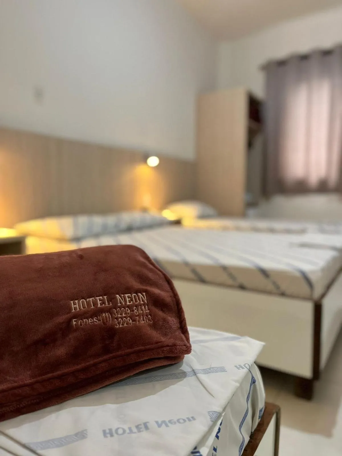 Bed in Hotel Neon - próximo a 25 de março, Bom Retiro e Brás, á 2min do mirante Sampa SKY e pista de skate Anhangabaú