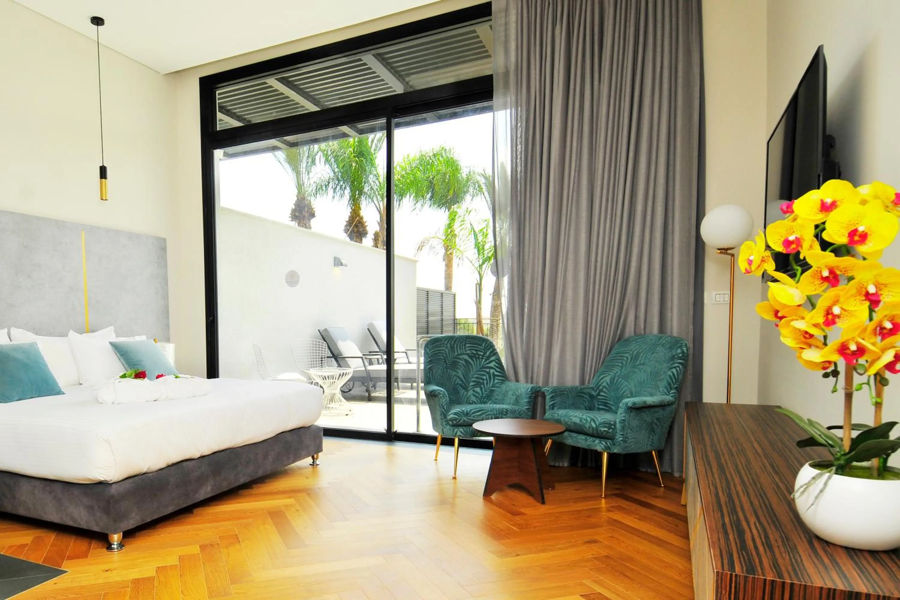 Garden, Bed in Dream Island Spa & Health Resort