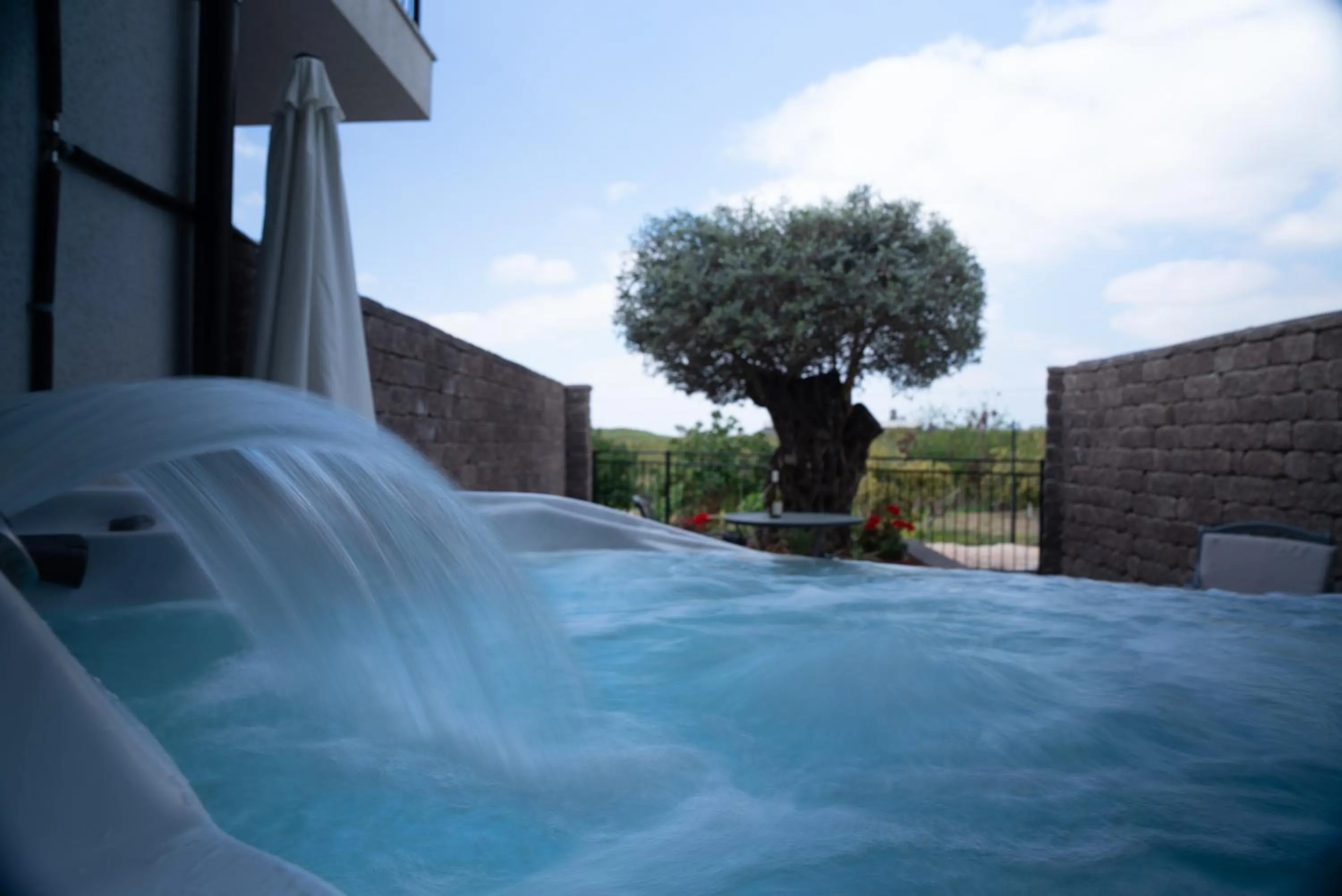 Hot Tub in Dream Island Spa & Health Resort