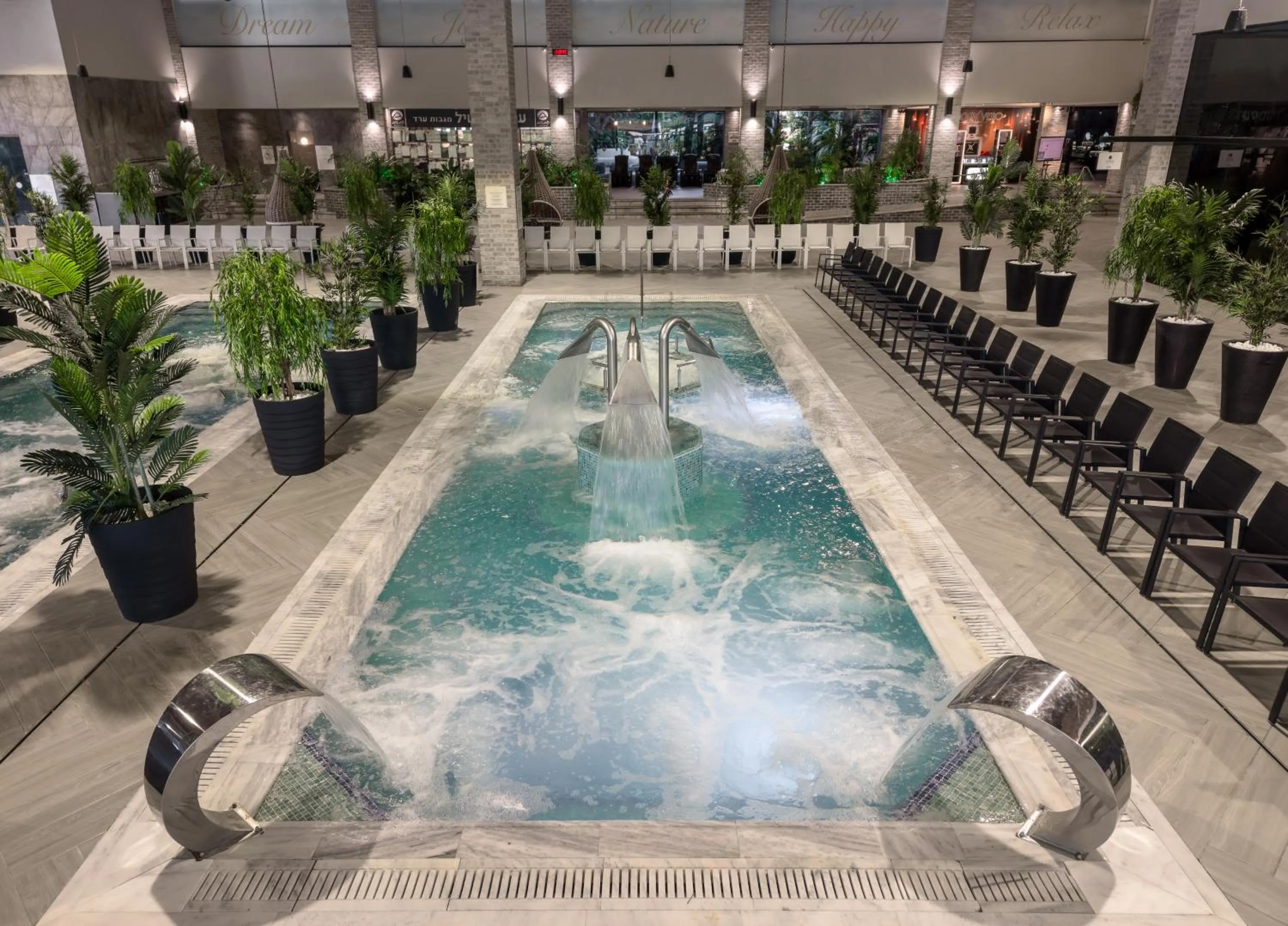 Swimming pool in Dream Island Spa & Health Resort