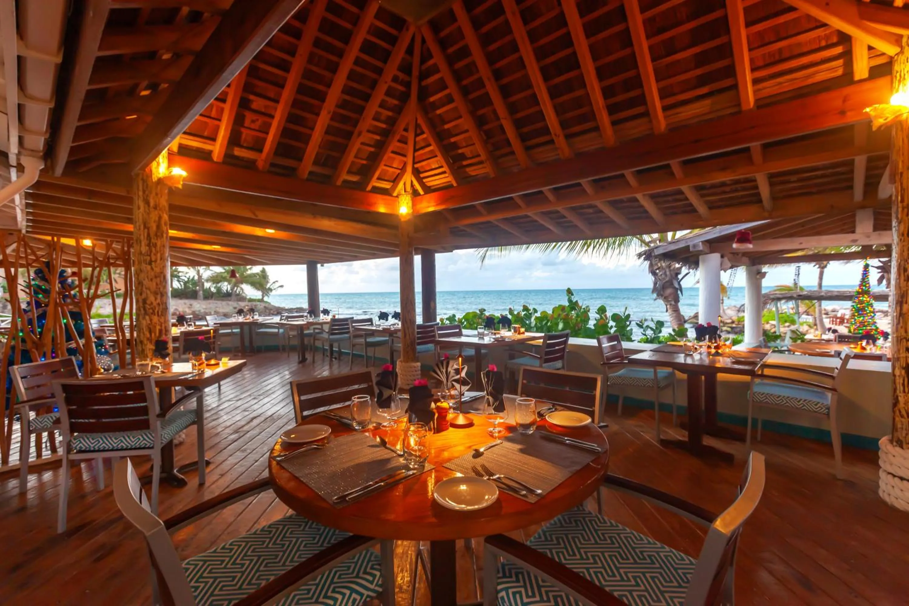 Restaurant/places to eat in Ocean Point Beach Resort & Spa Adults Only