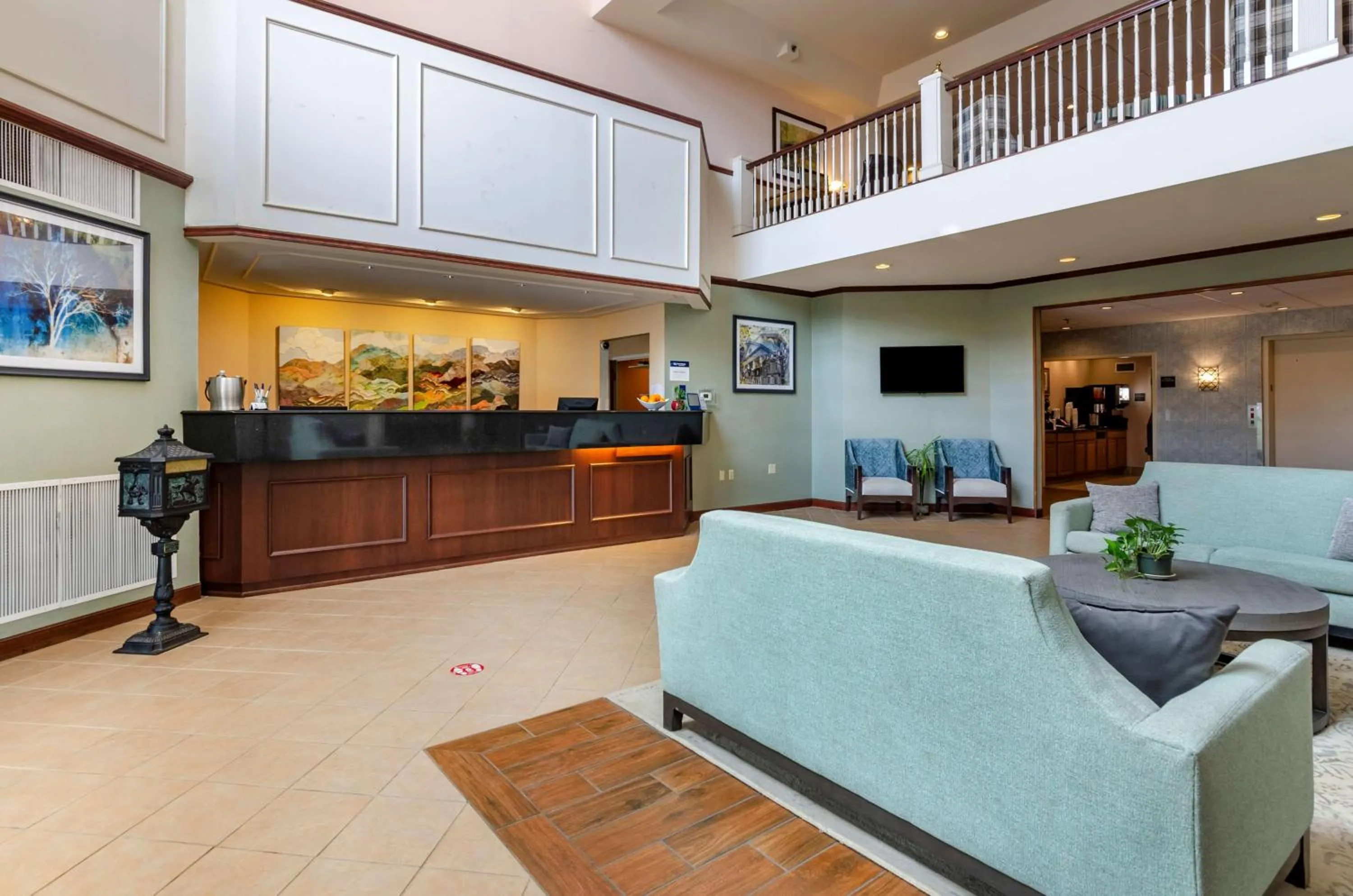 Lobby or reception in Best Western Plus Inn at Hunt Ridge