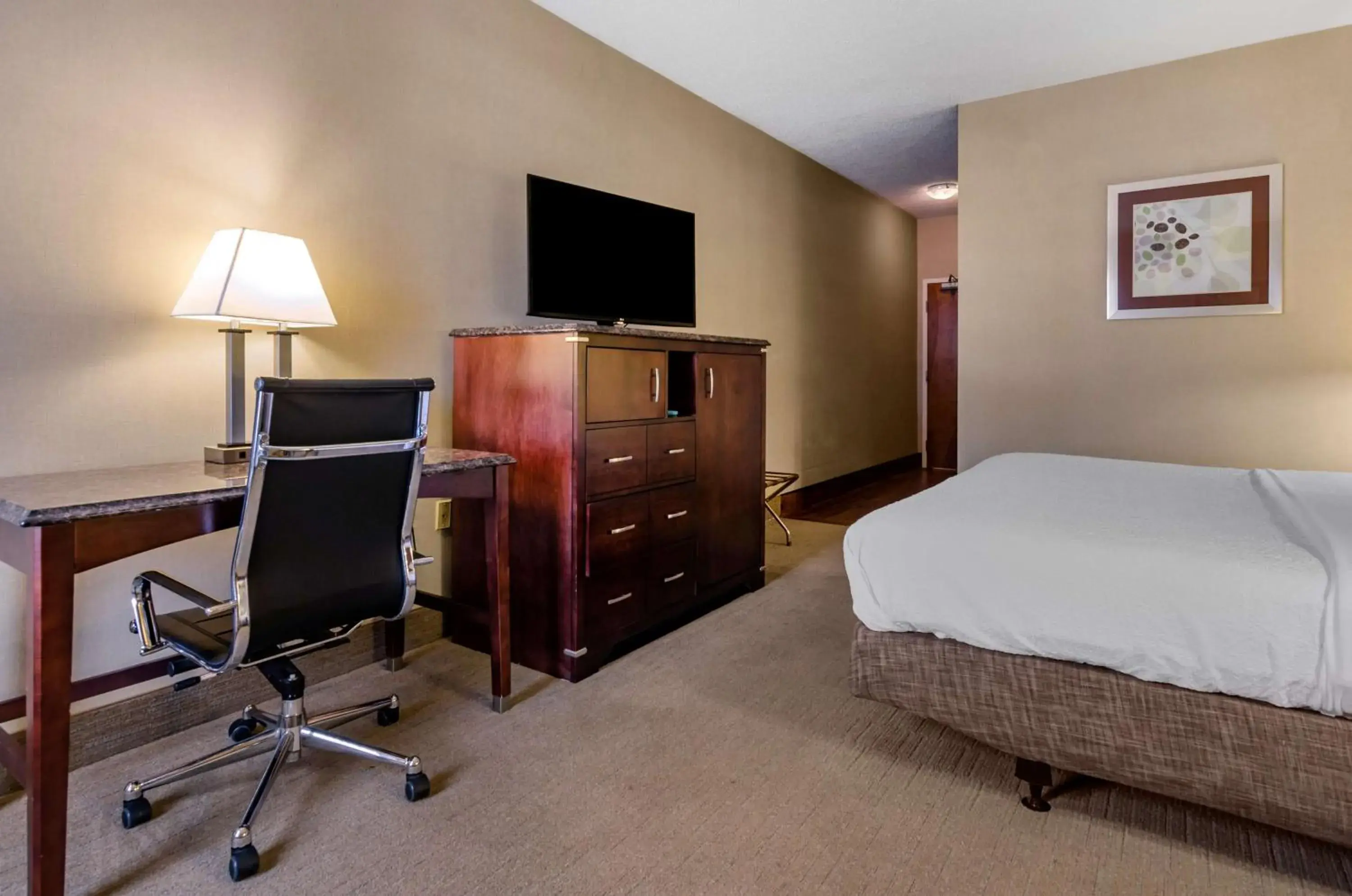 King Room in Best Western Plus Inn at Hunt Ridge King Room in Best Western Plus Inn at Hunt Ridge