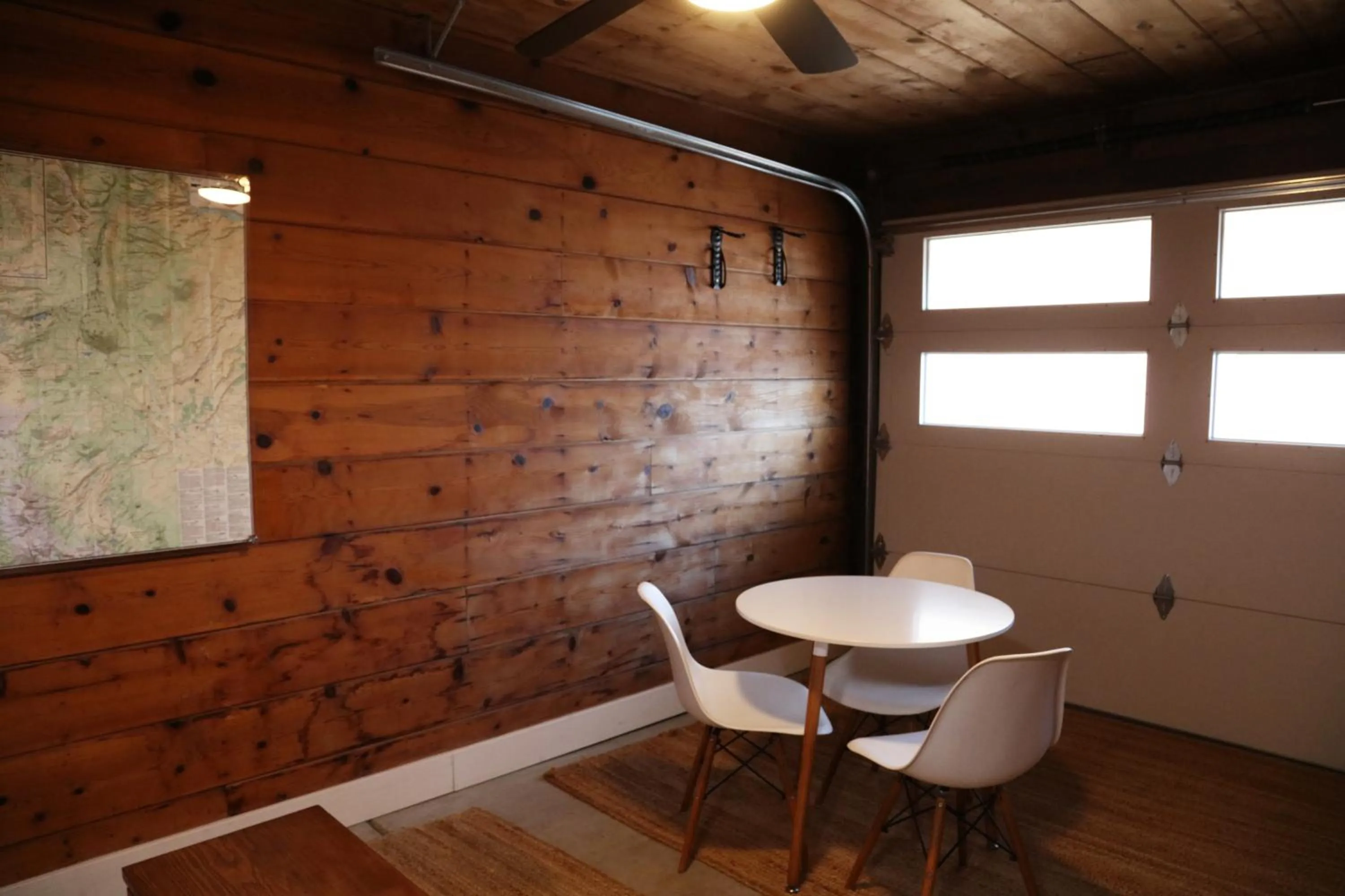 Living room in Left Coast Lodge - Pet Friendly