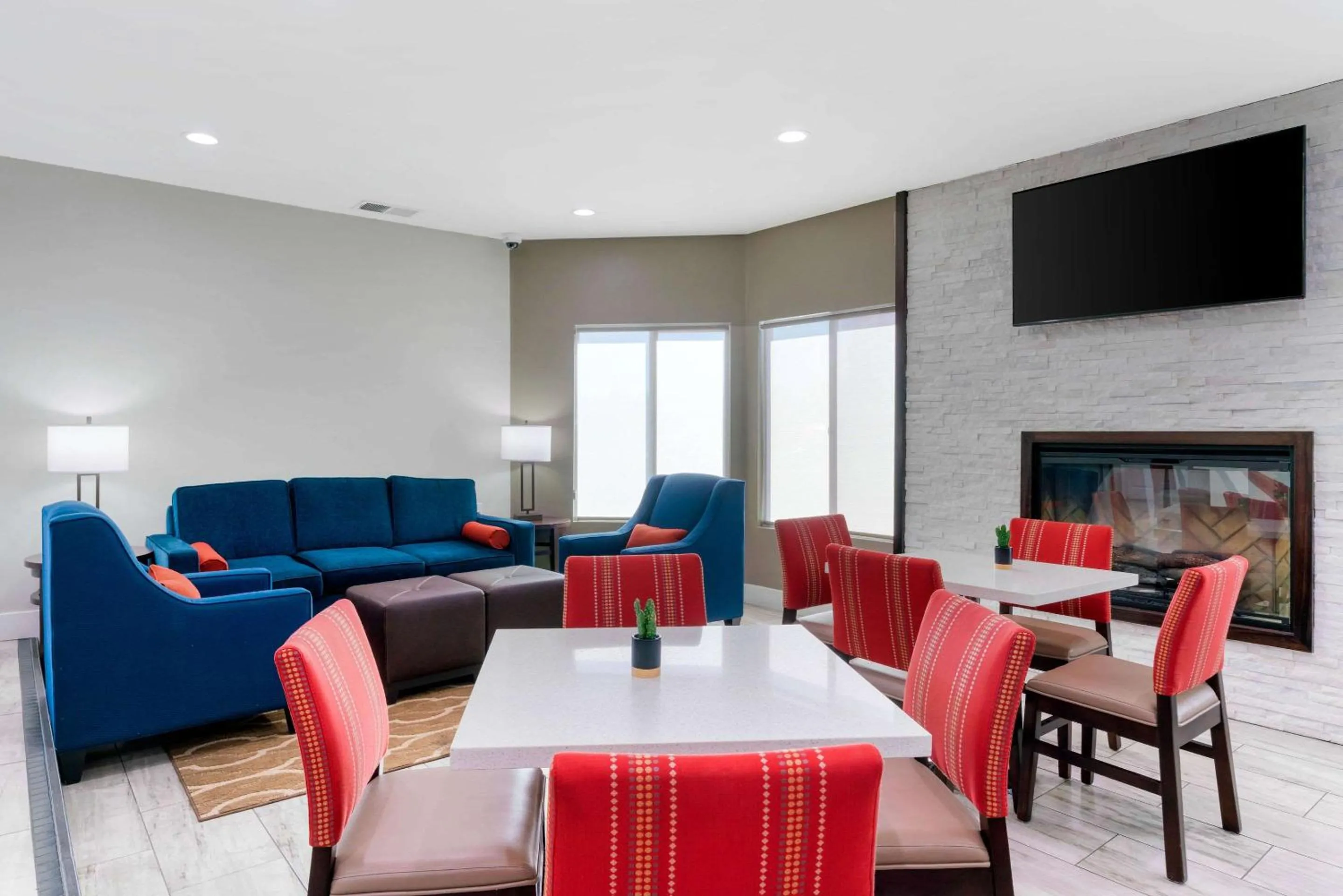 Lobby or reception in Comfort Inn Antioch - Century Plaza