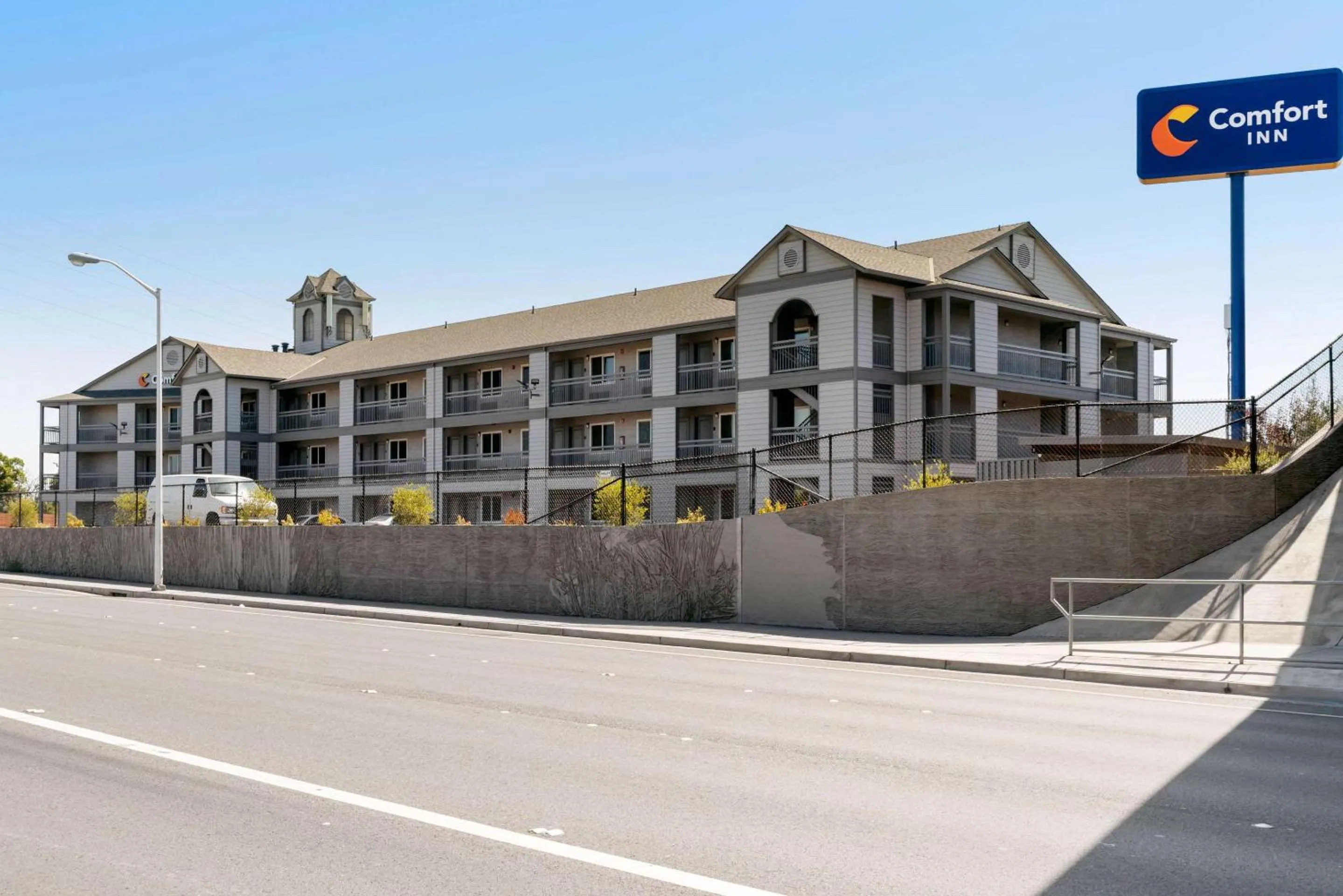 Property building in Comfort Inn Antioch - Century Plaza