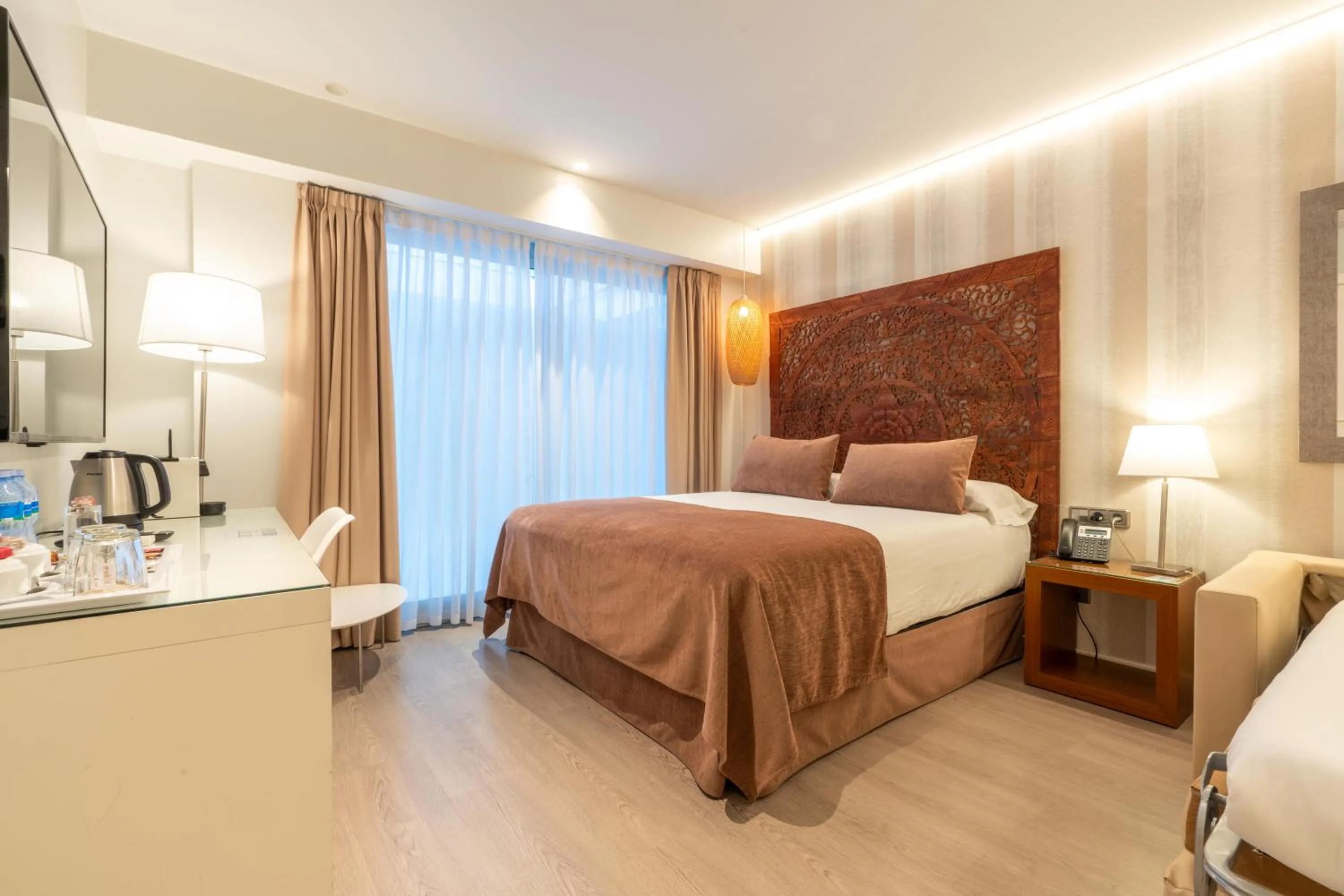 Bed in Serennia Fira Gran Via Exclusive Rooms