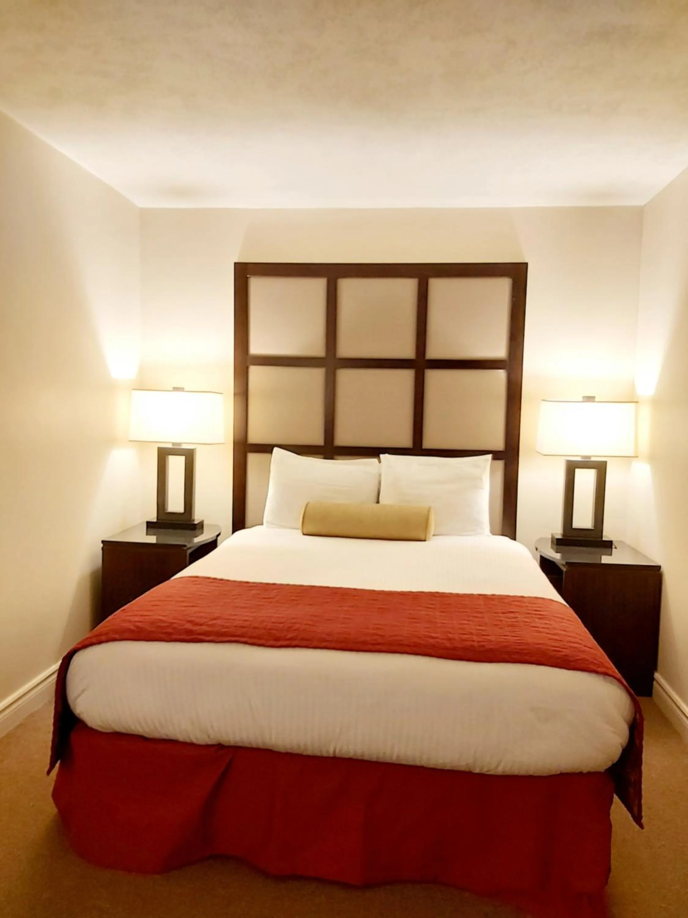 Bedroom in Seely's Motel