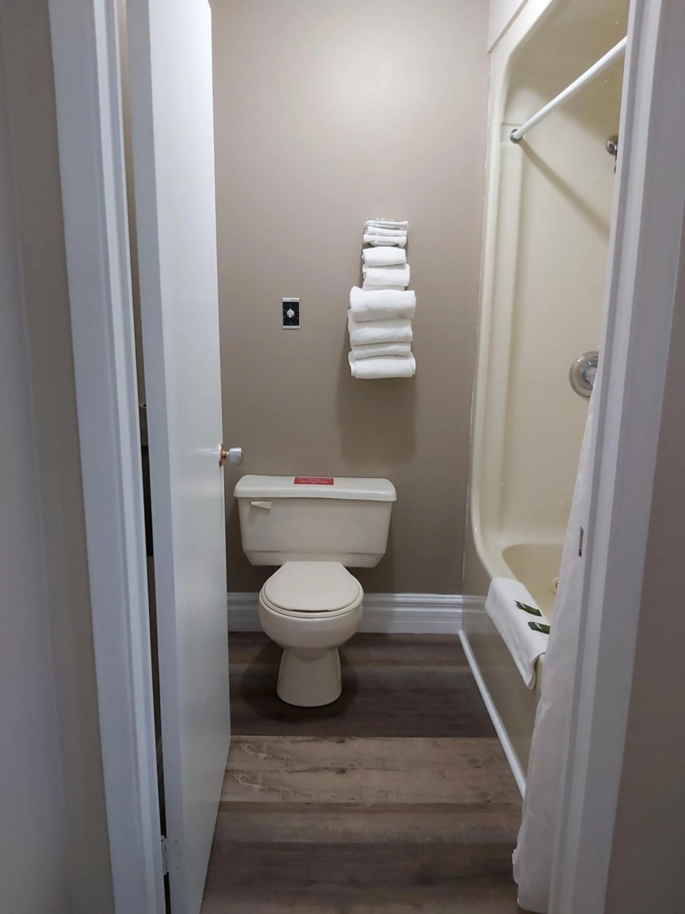 Bathroom in Seely's Motel