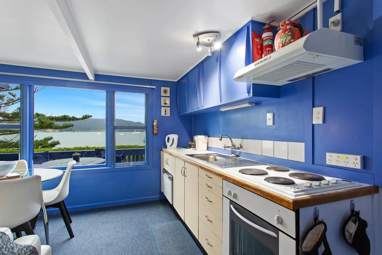 kitchen in Coromandel Apartments
