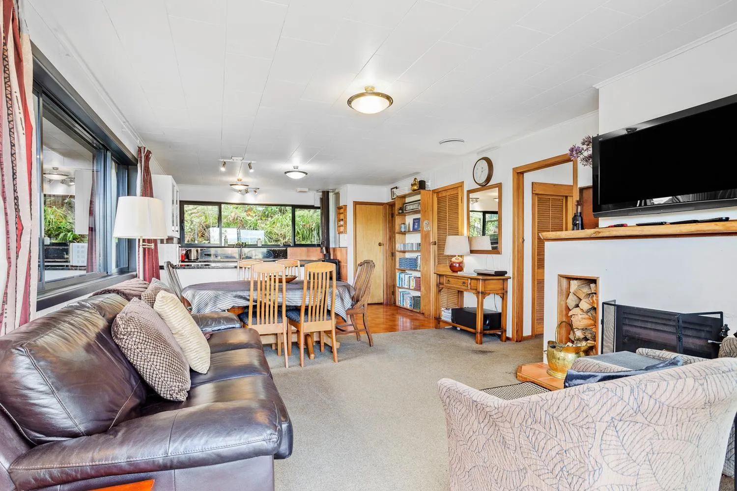 Dining area in Coromandel Apartments