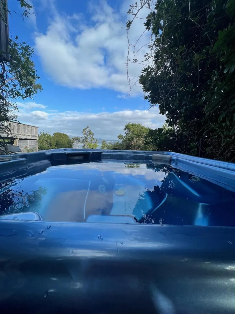 Hot Tub in Coromandel Apartments