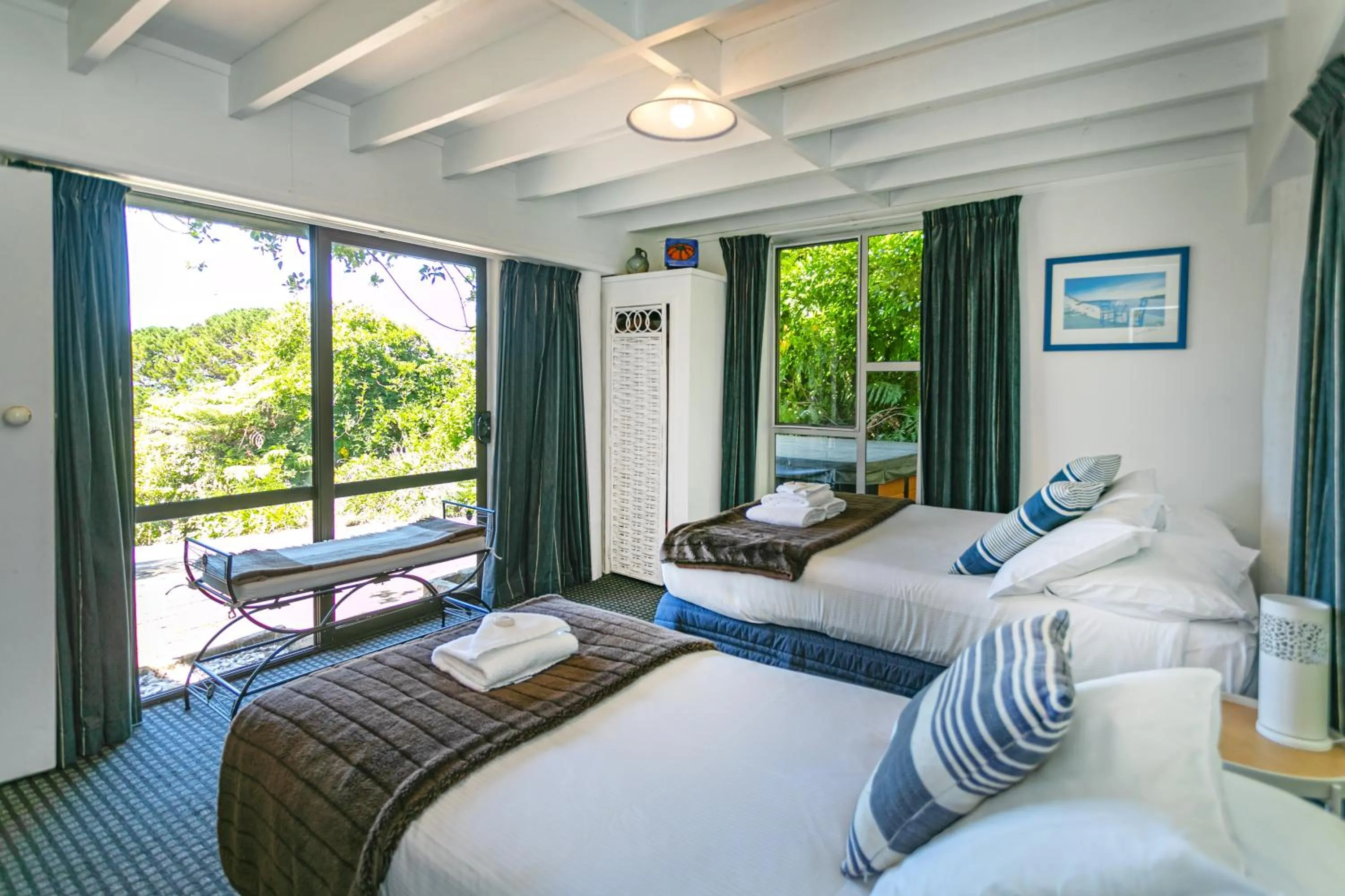 Bedroom, Bed in Coromandel Apartments