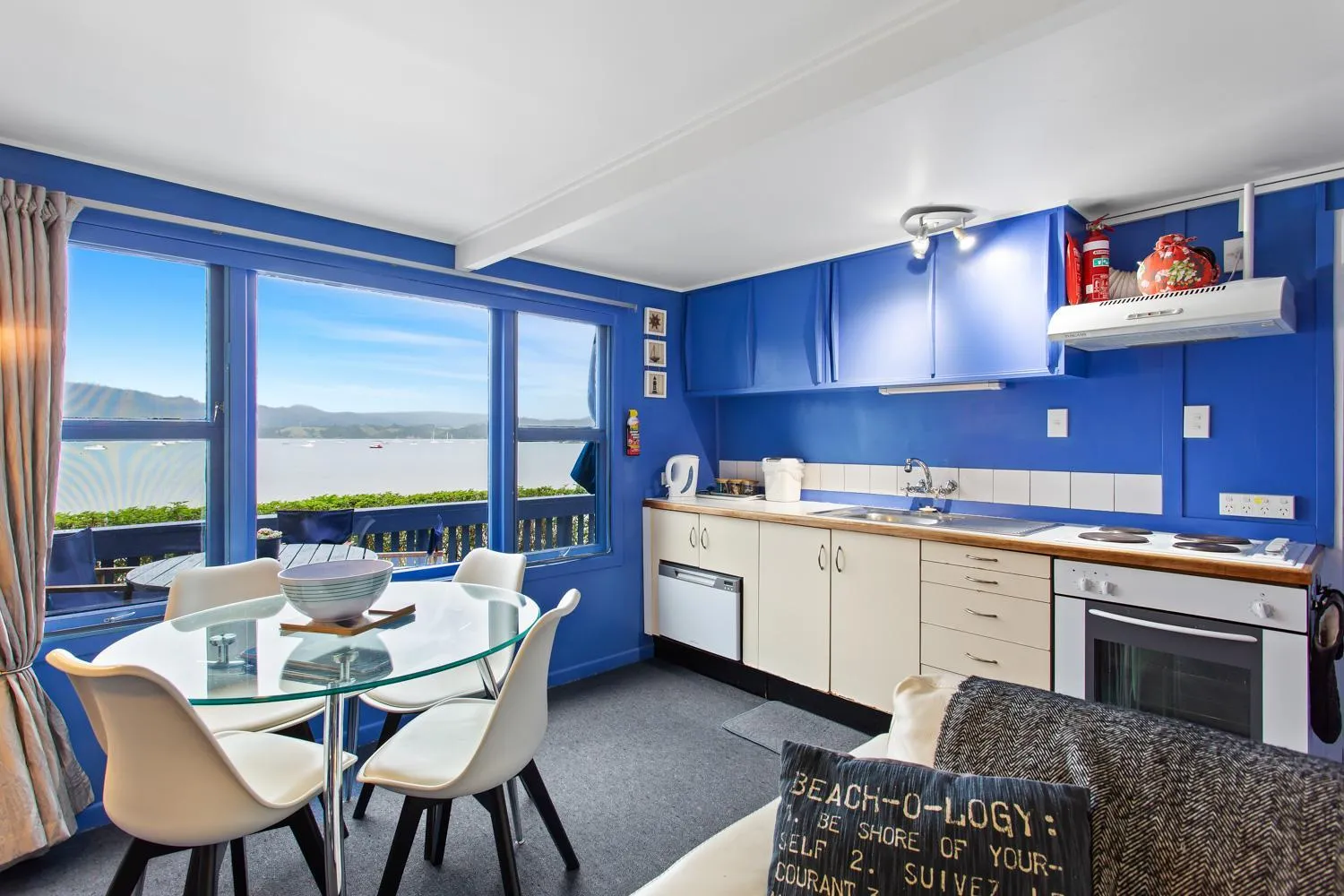 kitchen in Coromandel Apartments