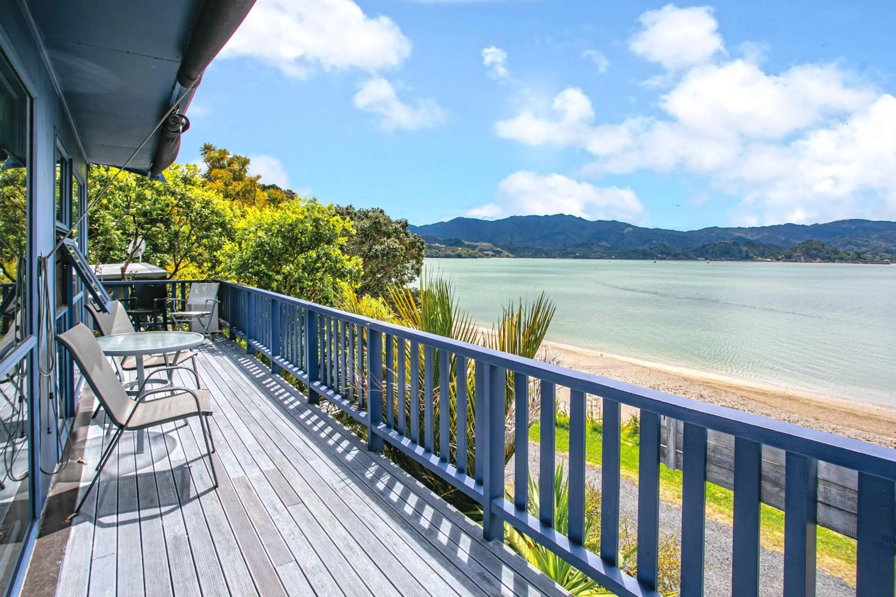 Sea view in Coromandel Apartments