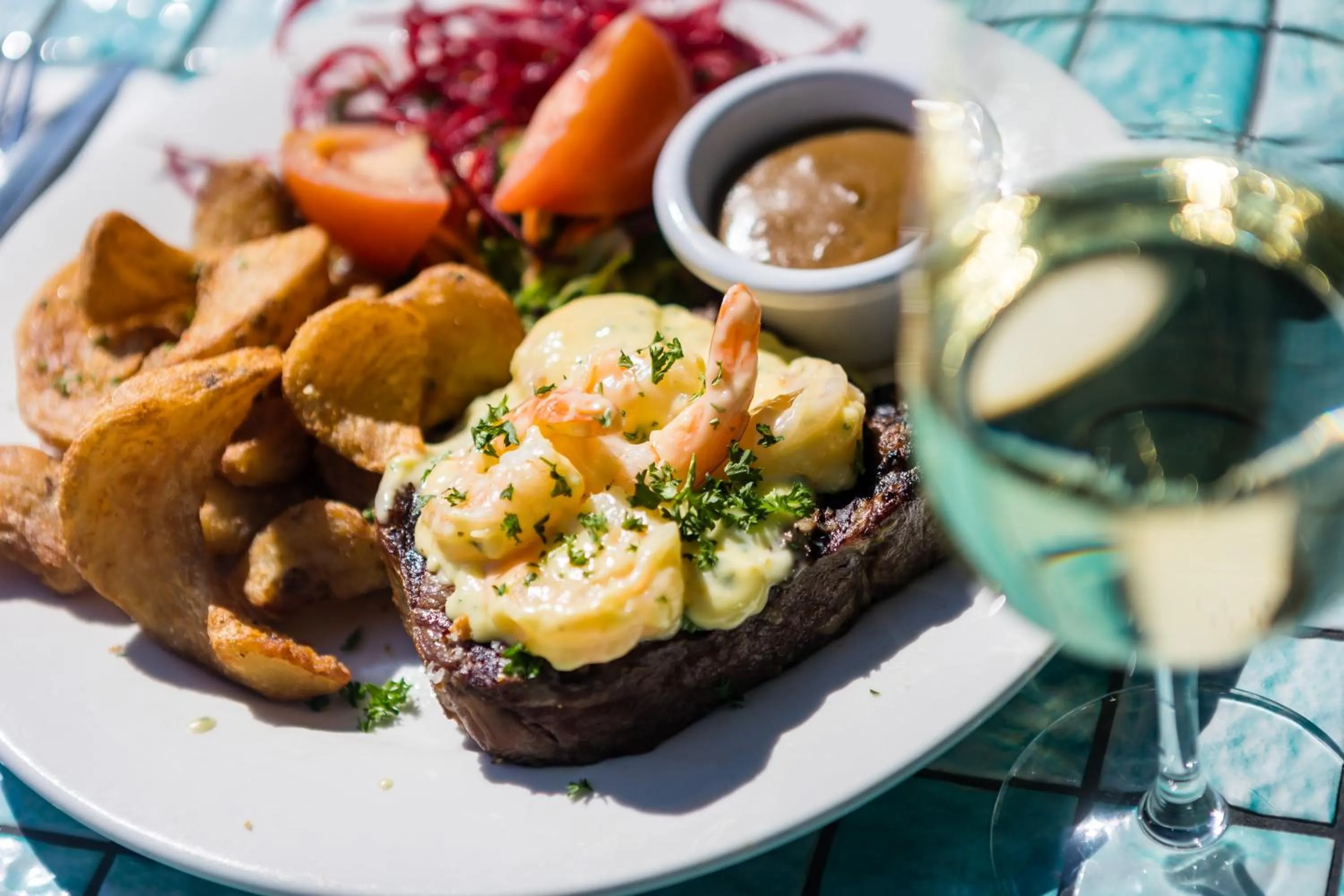 Food and drinks in O'Shea's Royal Hotel