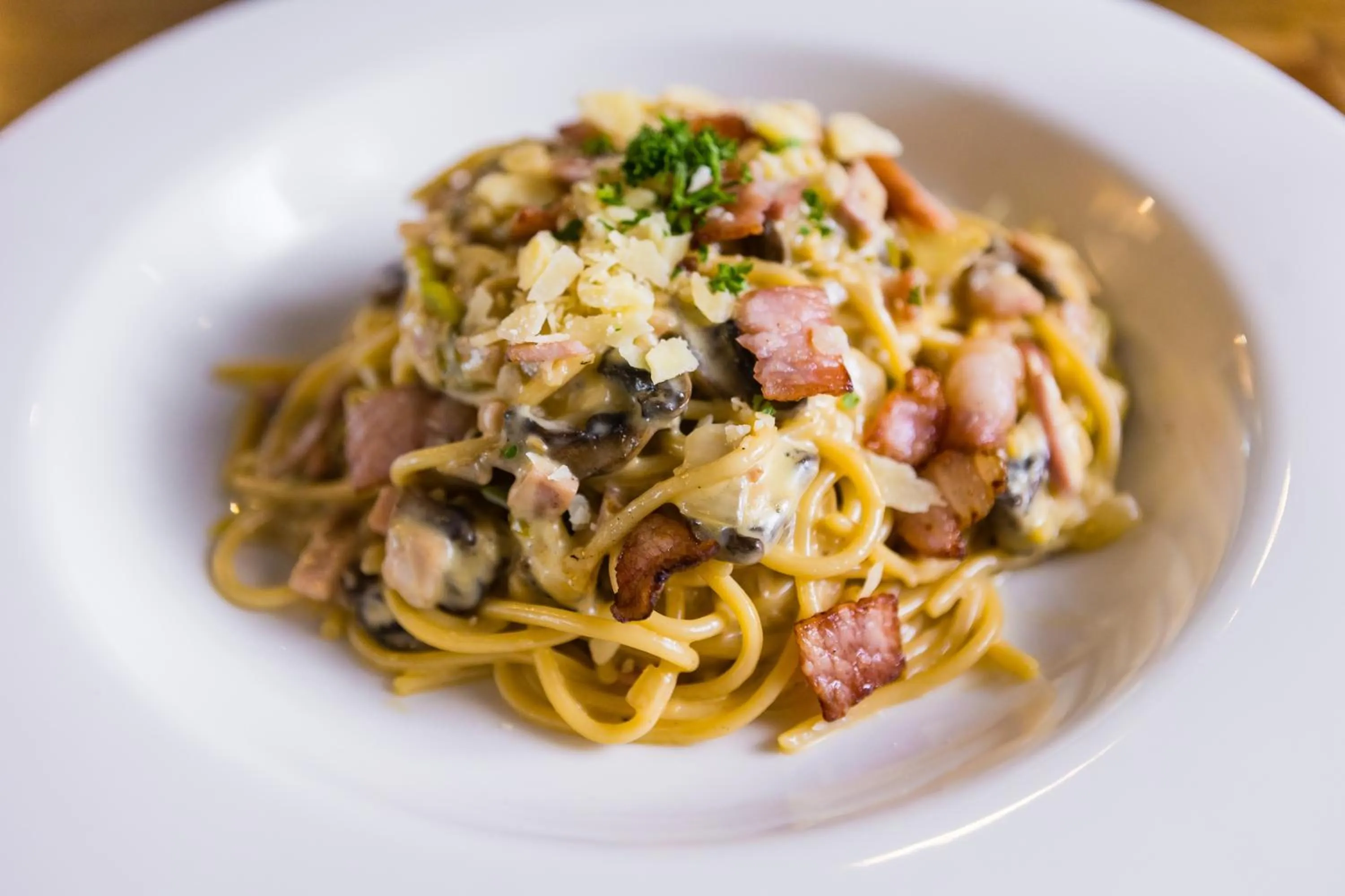 Food and drinks in O'Shea's Royal Hotel