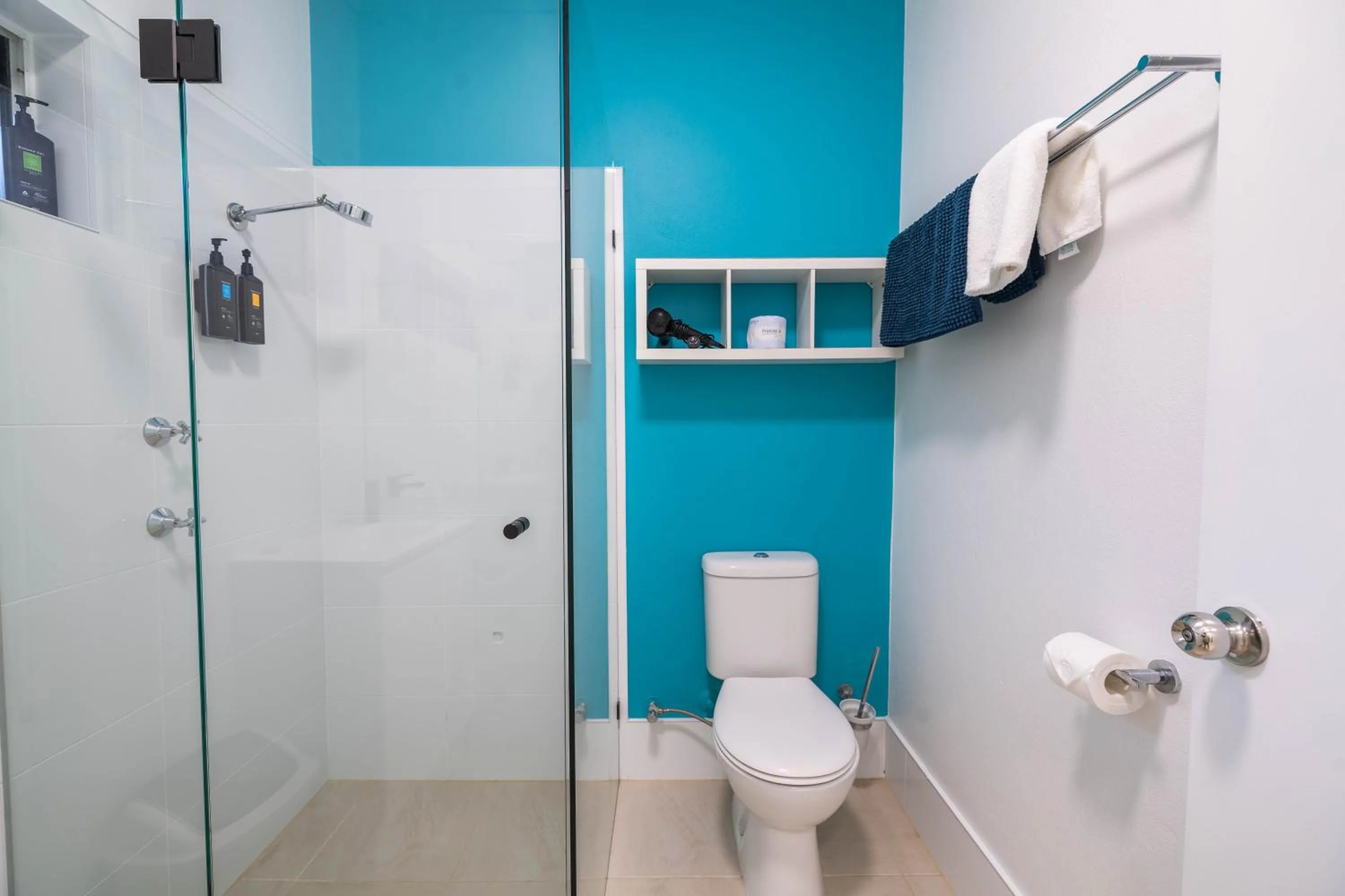 Bathroom in Coral Beach Lodge