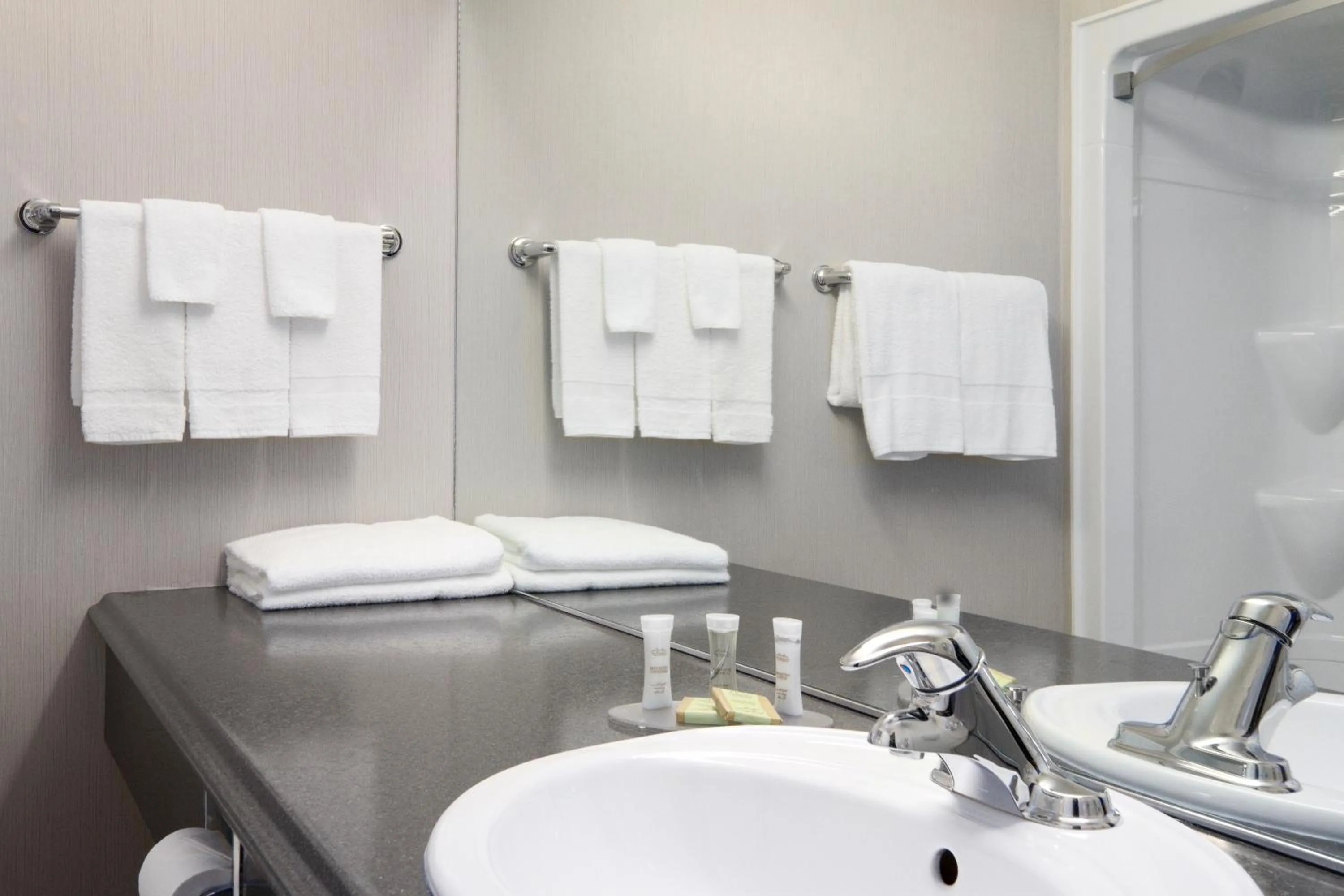 Bathroom in Super 8 by Wyndham Port Elgin