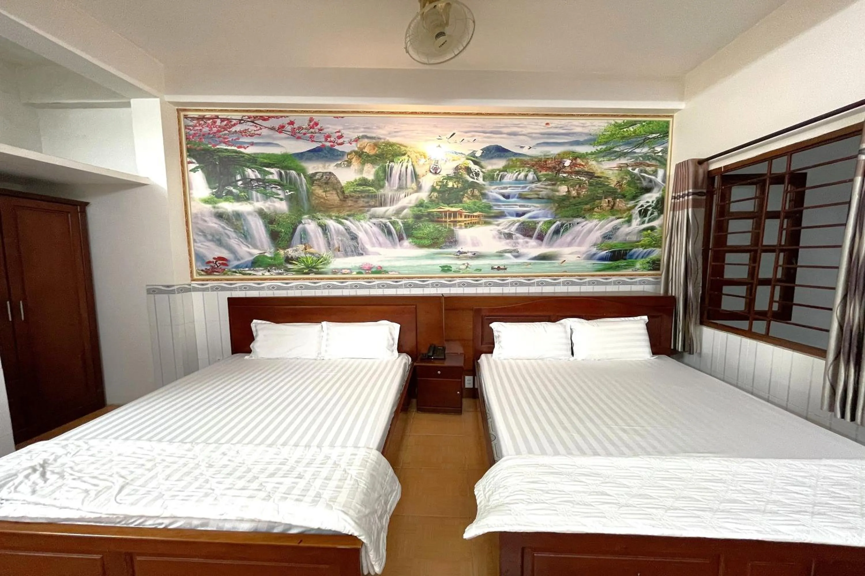 Bedroom, Bed in Hung Anh Hotel
