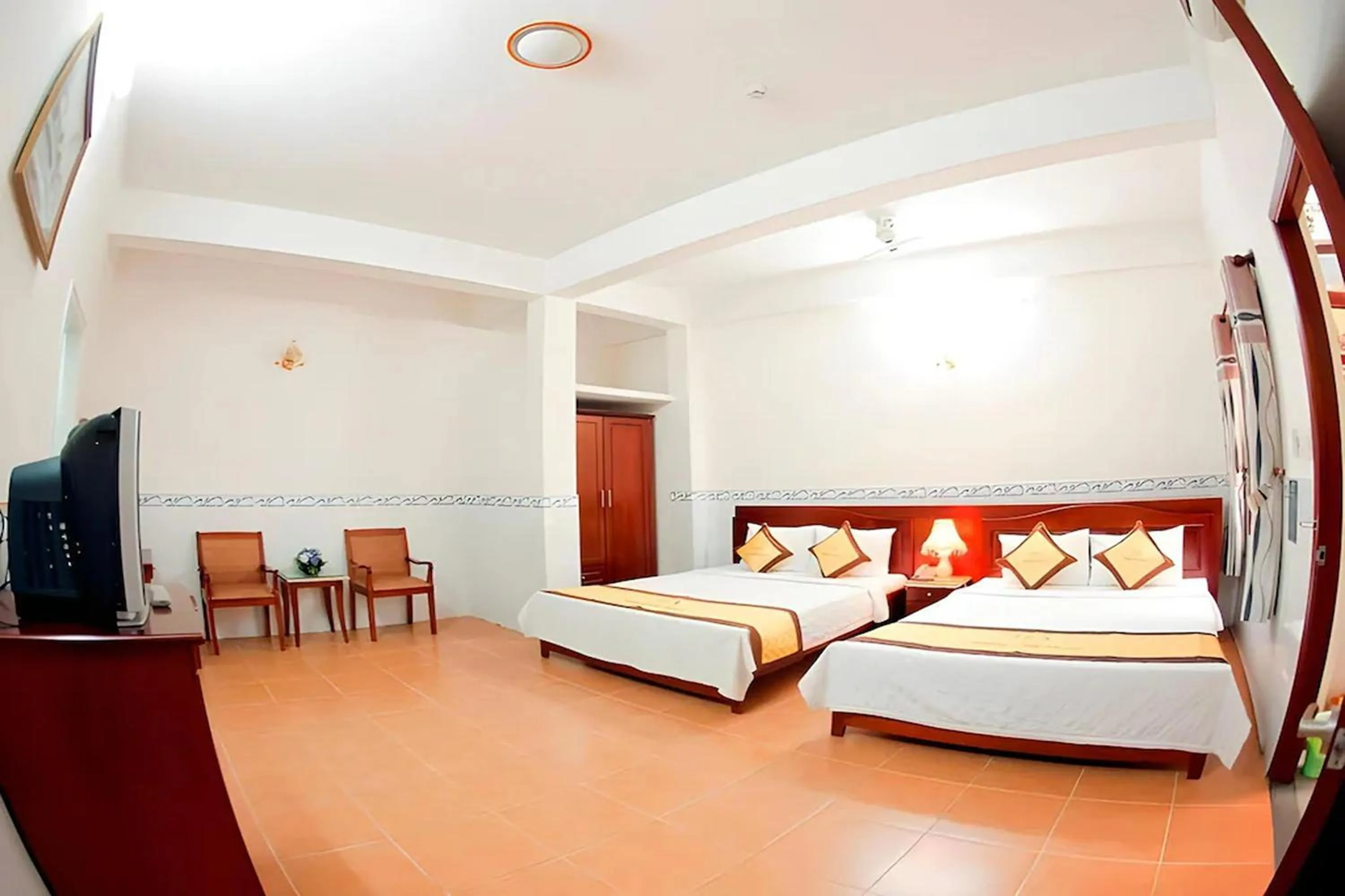 Superior Double Room in Hung Anh Hotel