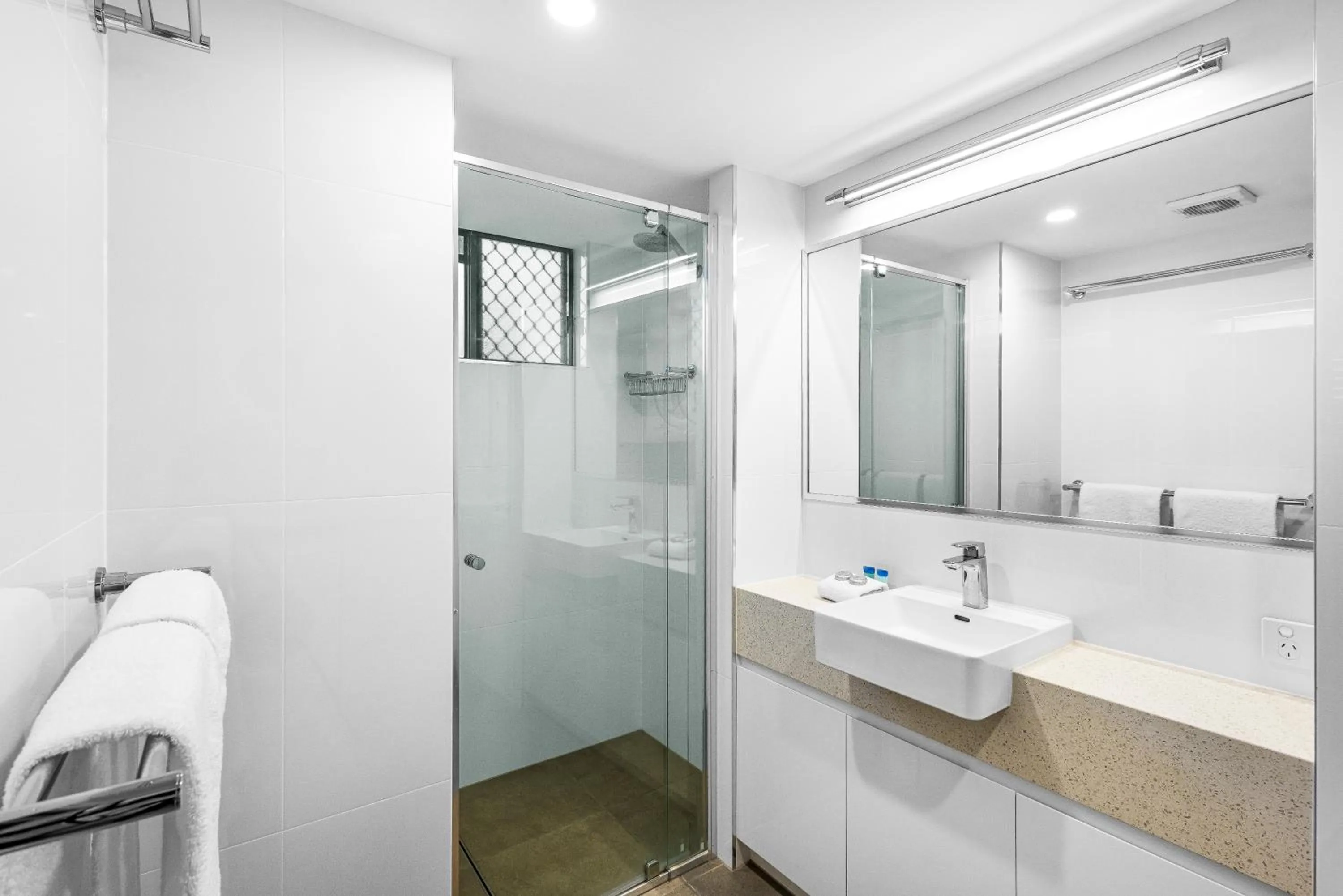 Shower in Alexandria Apartments