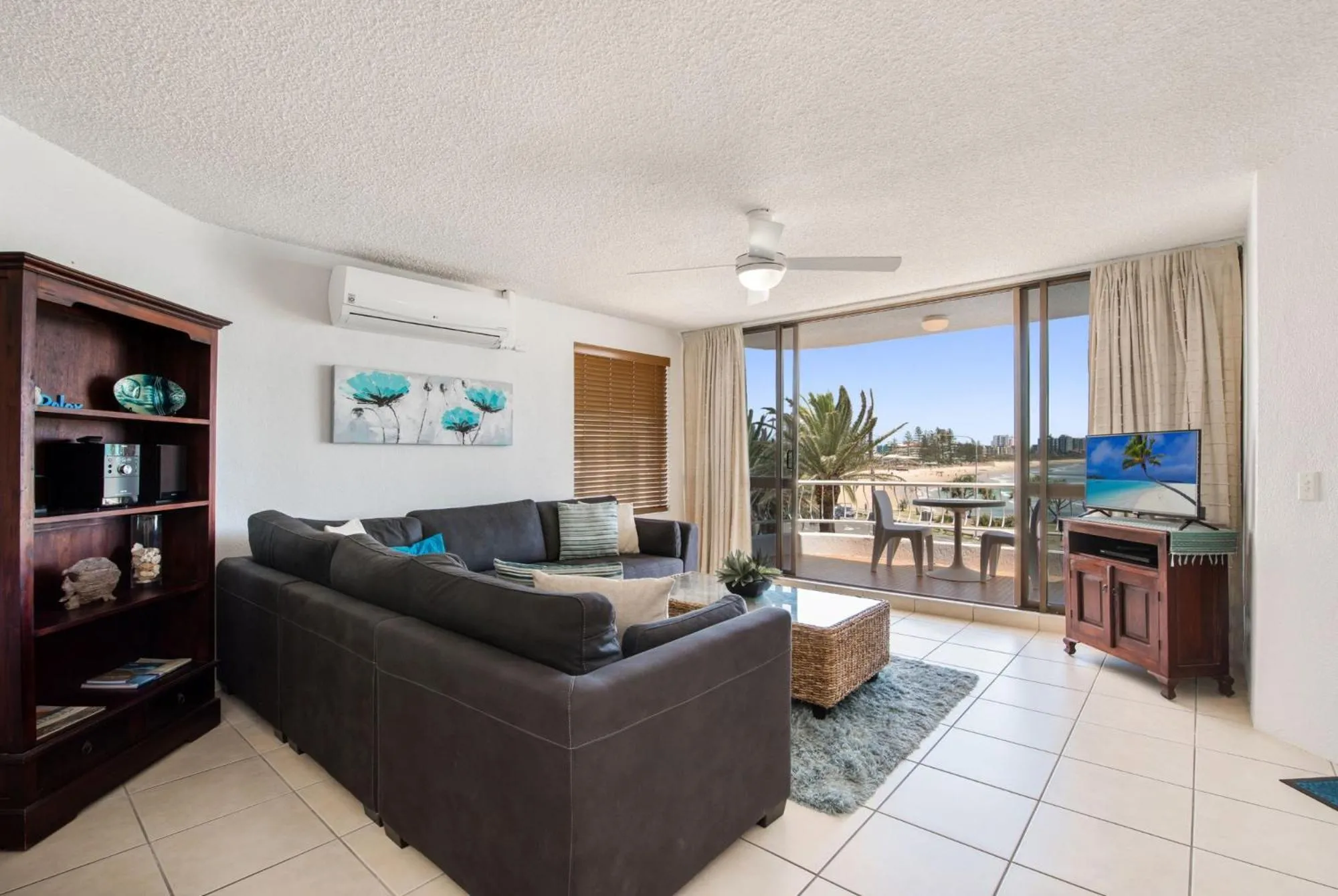 TV and multimedia in Alexandria Apartments