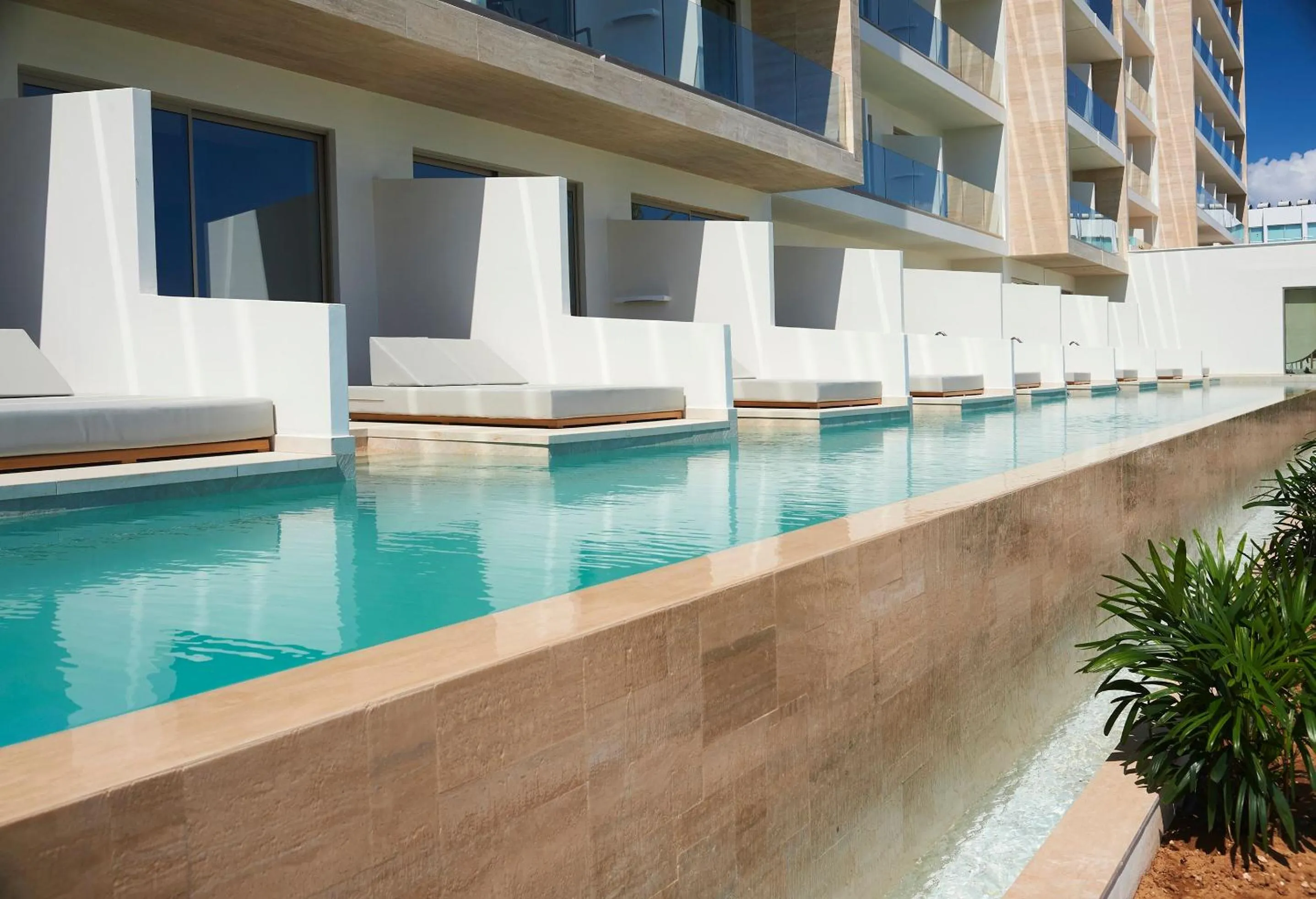 Swimming pool in Sunrise Jade - Adults Only