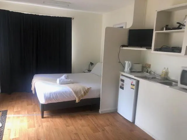 Bed in Batemans Bay Holiday Park & Hostel