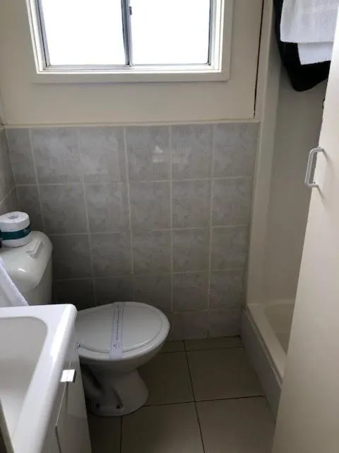 Shower in Batemans Bay Holiday Park & Hostel