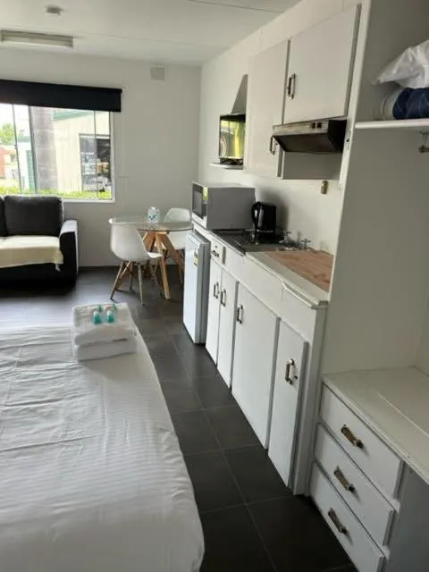 Bed in Batemans Bay Holiday Park & Hostel