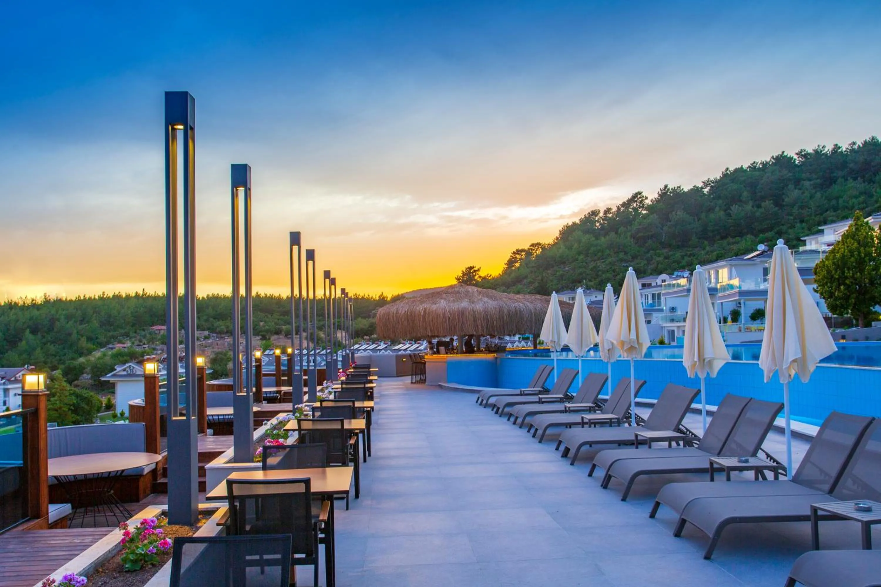 Lounge or bar in Orka Cove Hotel Penthouse & Suites Adults Only