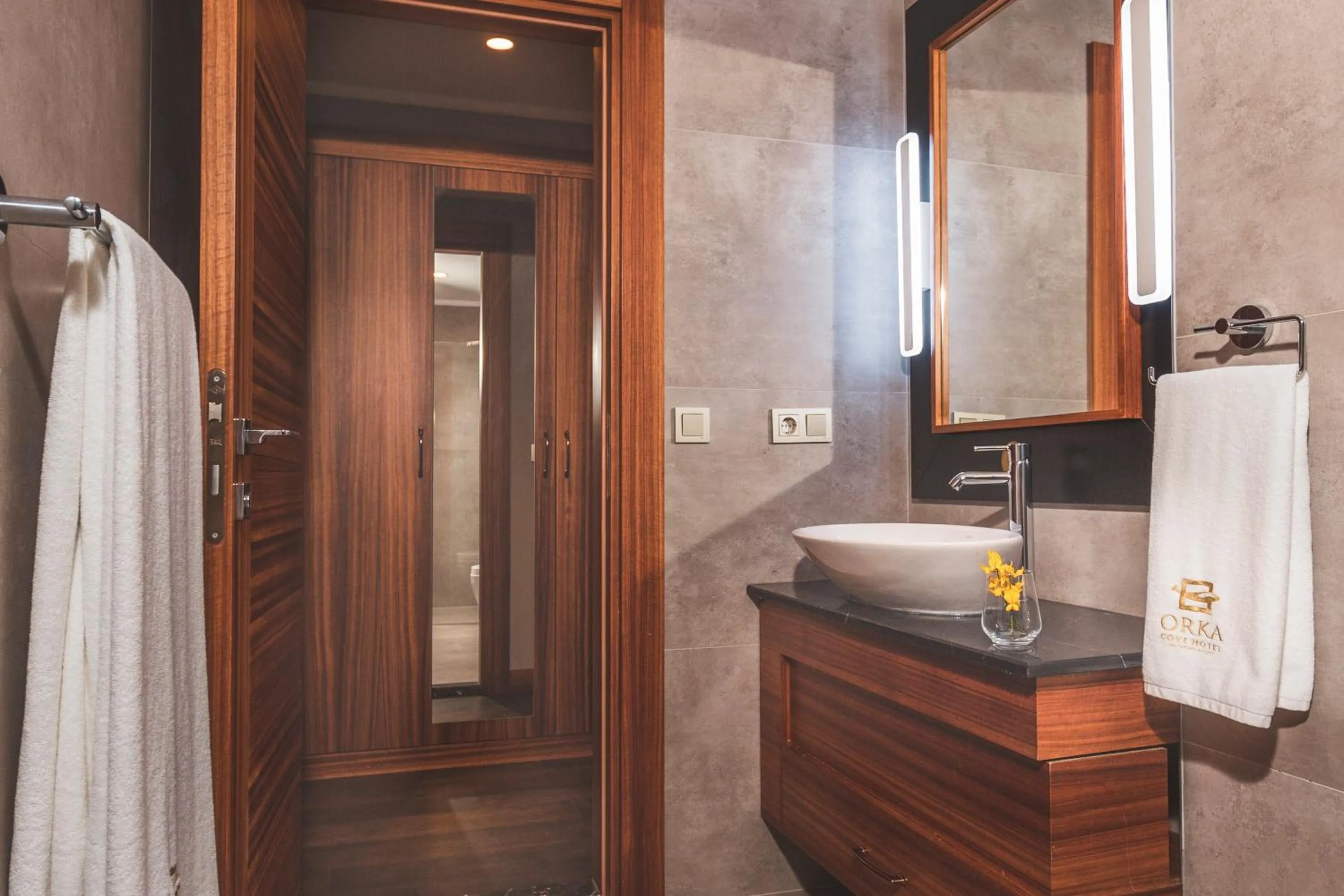 Bathroom in Orka Cove Hotel Penthouse & Suites Adults Only