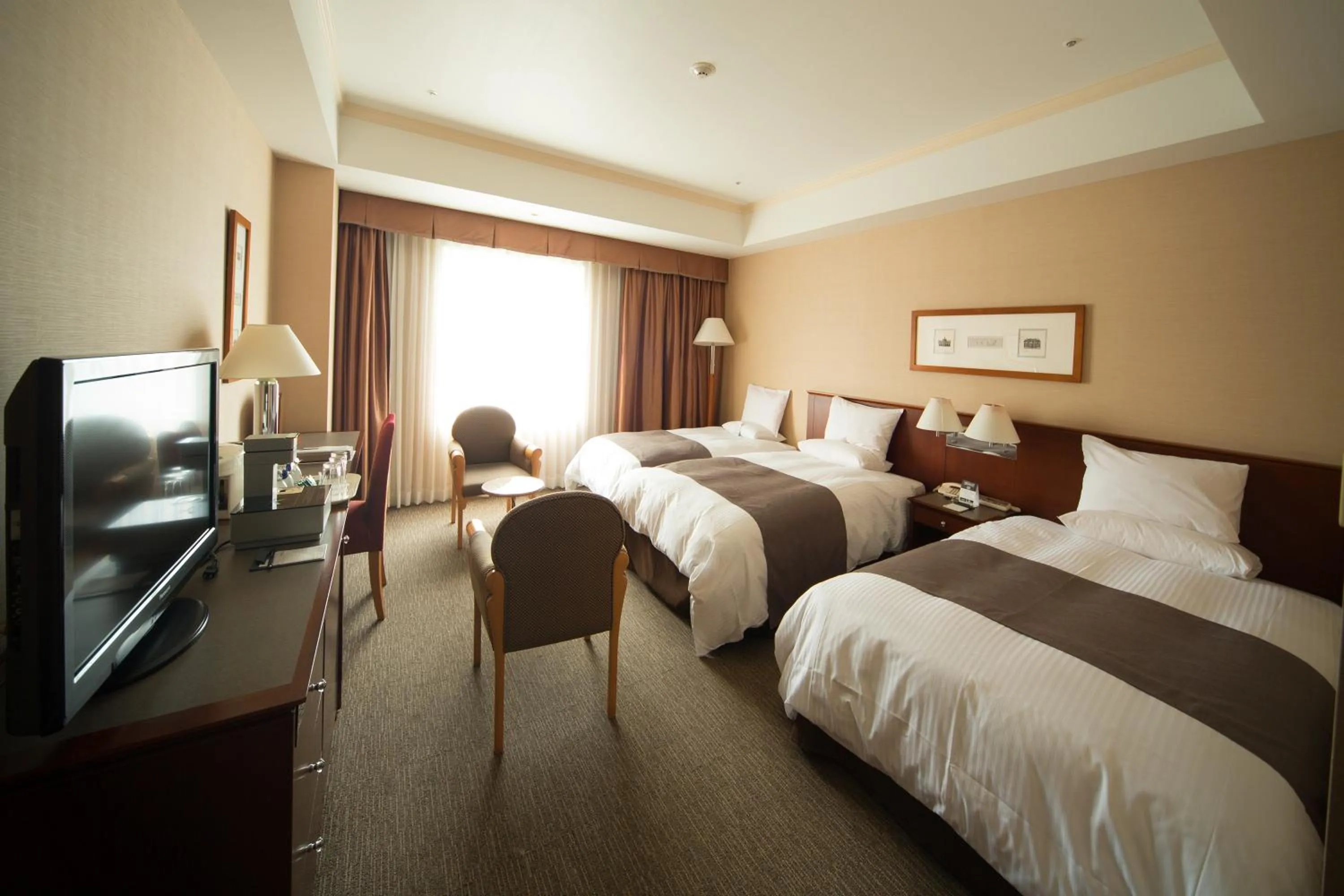 Bed in Rembrandt Hotel Ebina