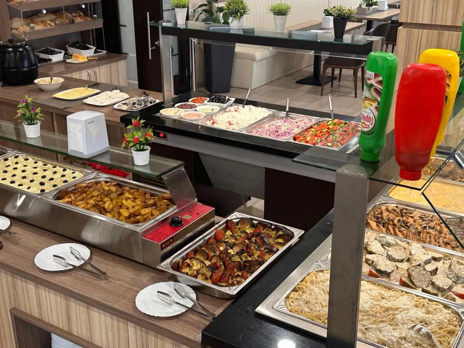 Food in Hotel Magnific