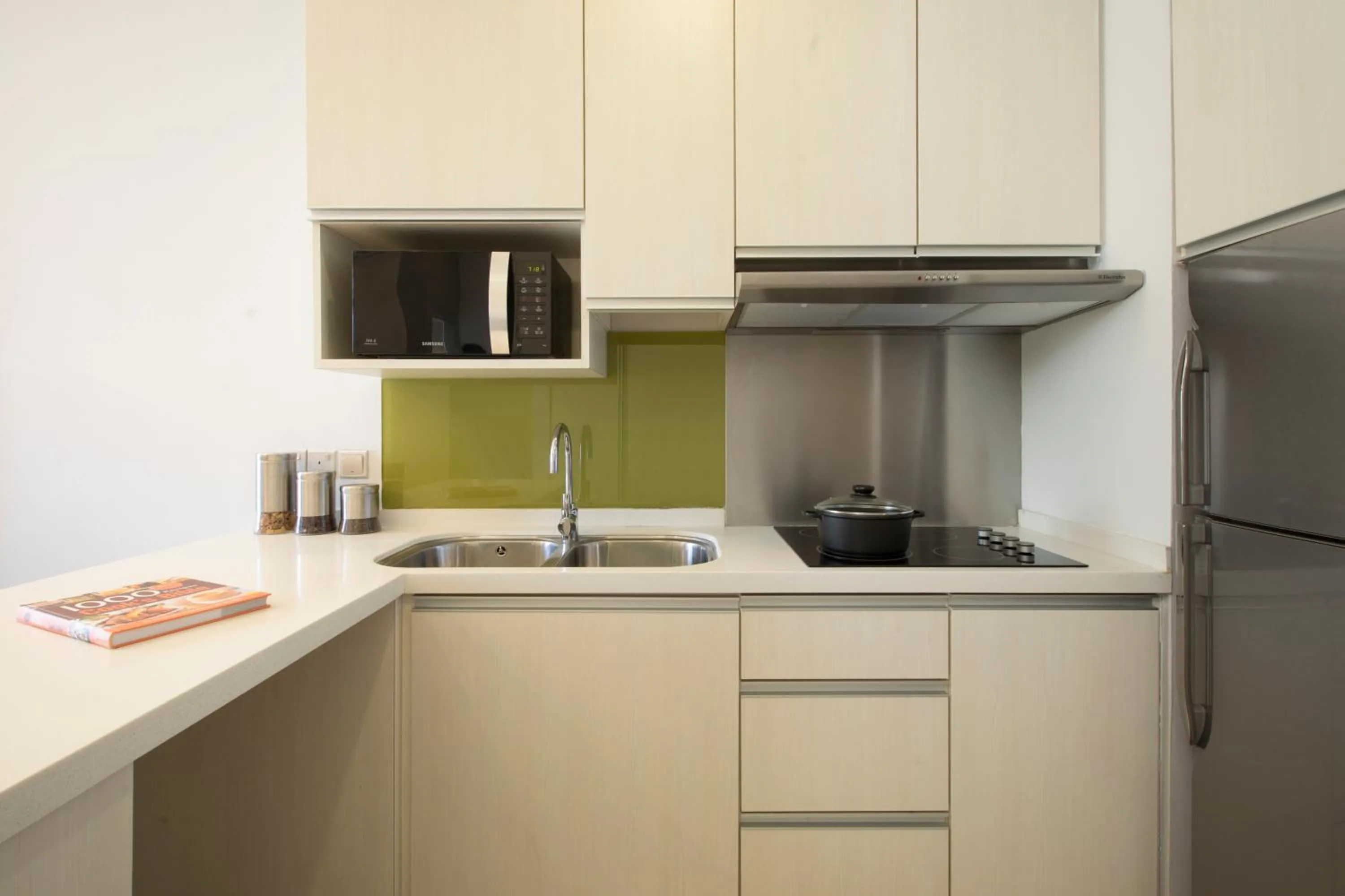 Kitchen or kitchenette in Citadines Uplands Kuching