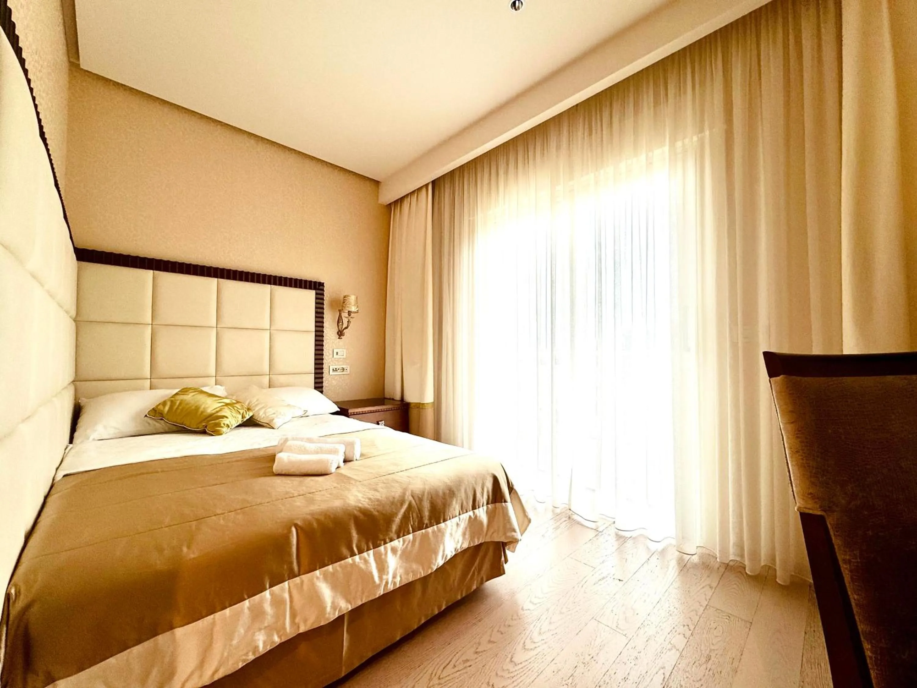 Bedroom, Bed in Boutique Hotel Oasi