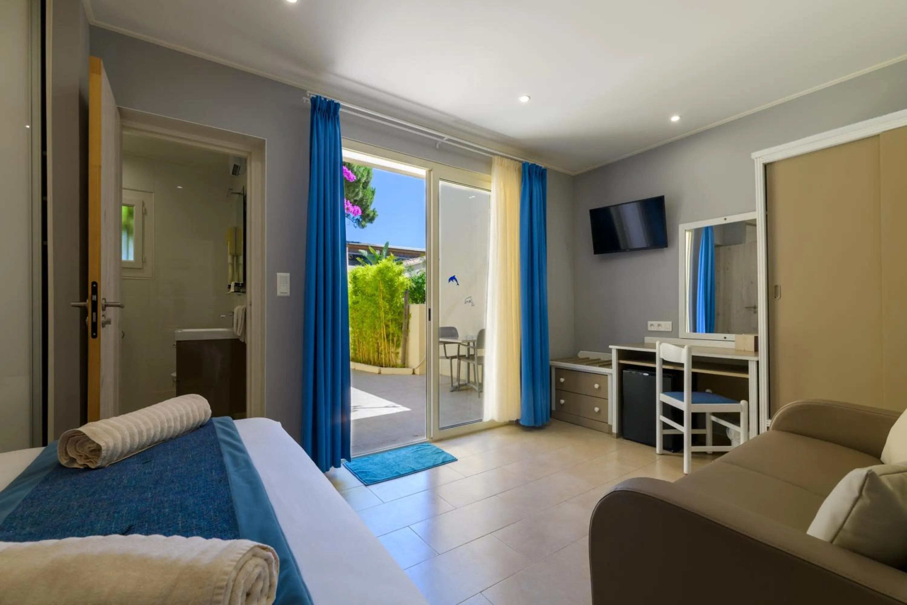 Bedroom, Bed in Hotel & Restaurant San Pellegrino