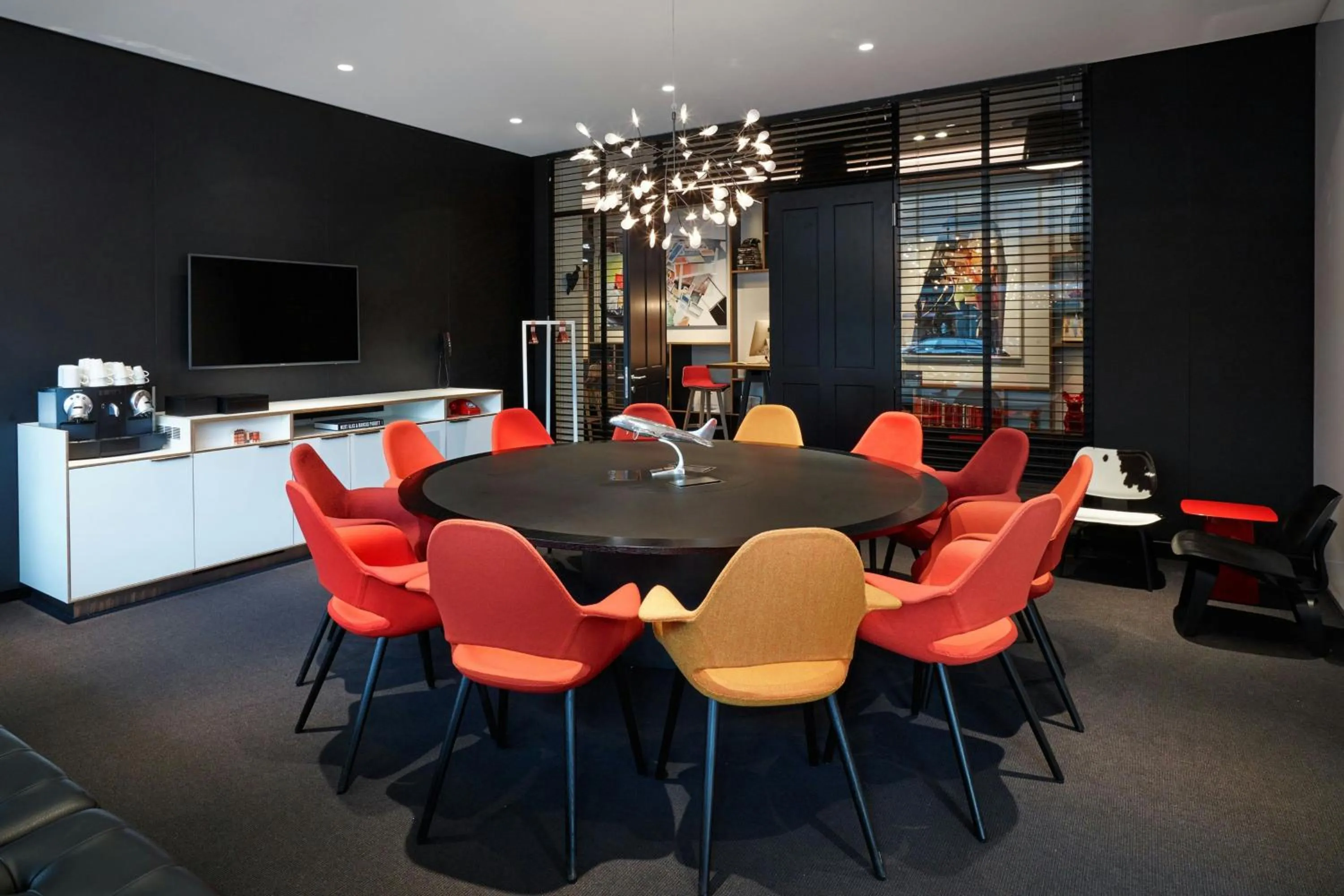 Meeting/conference room in citizenM Zürich