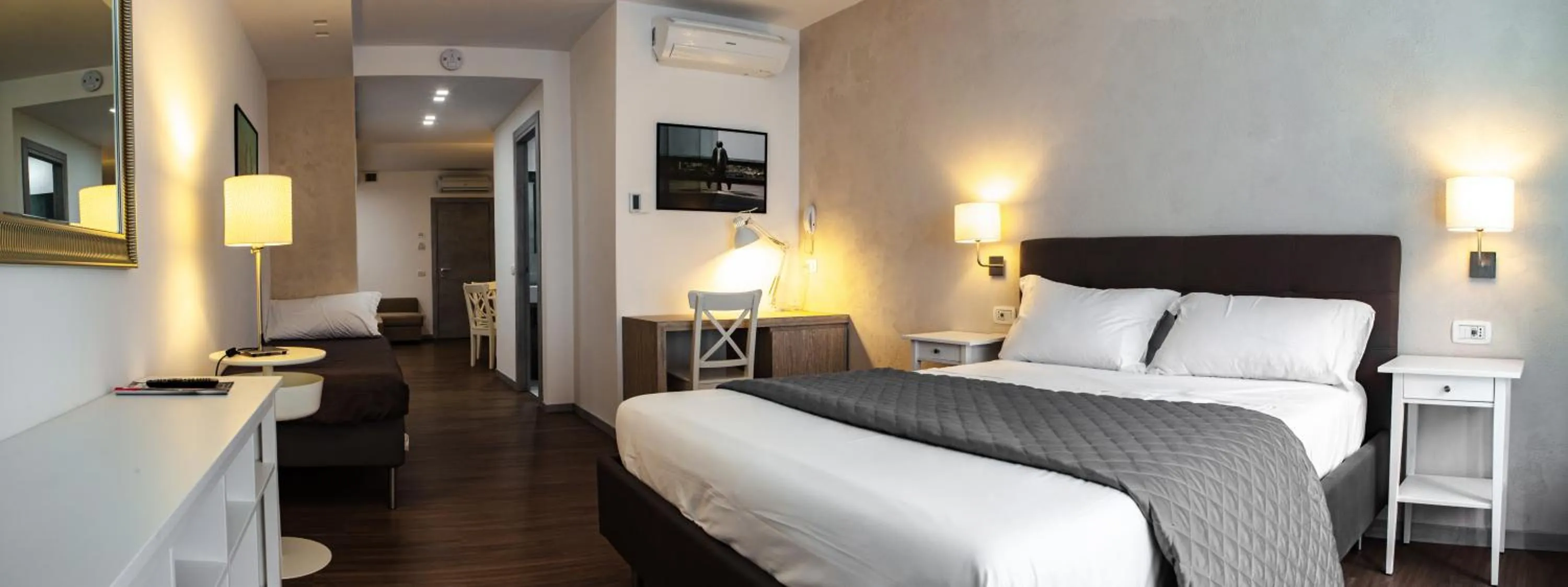 Bed in Prestige Rooms Chiaia Hotel