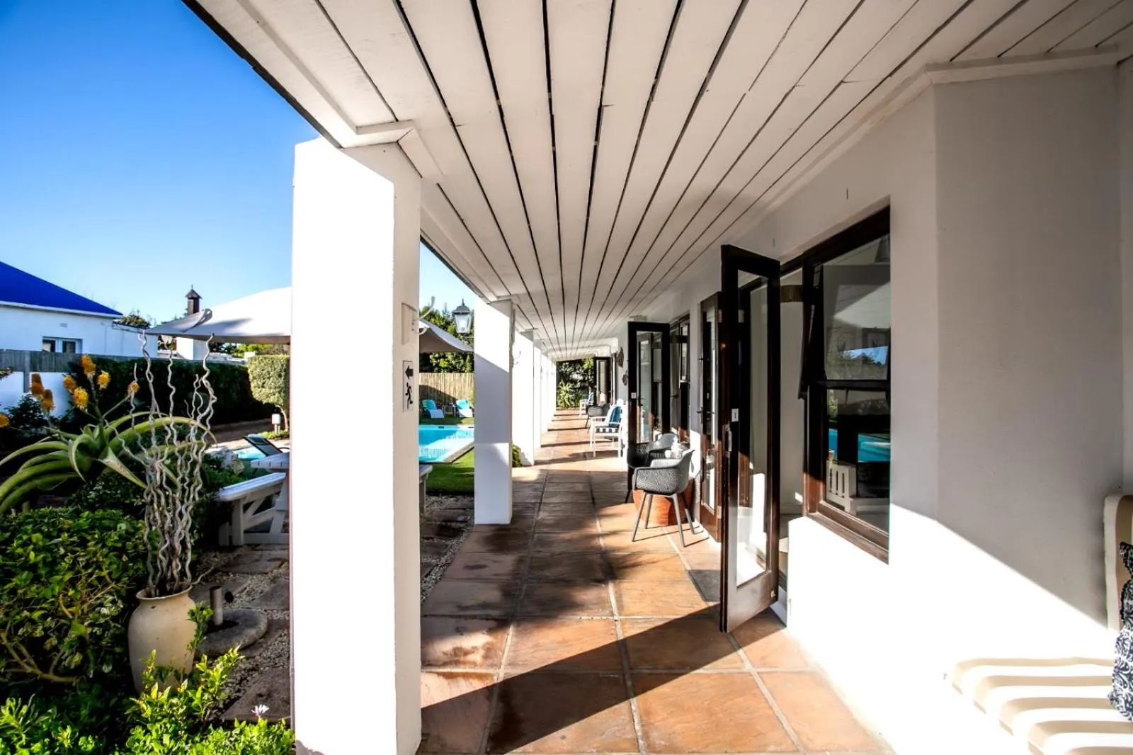 Sixteen Guesthouse on Main