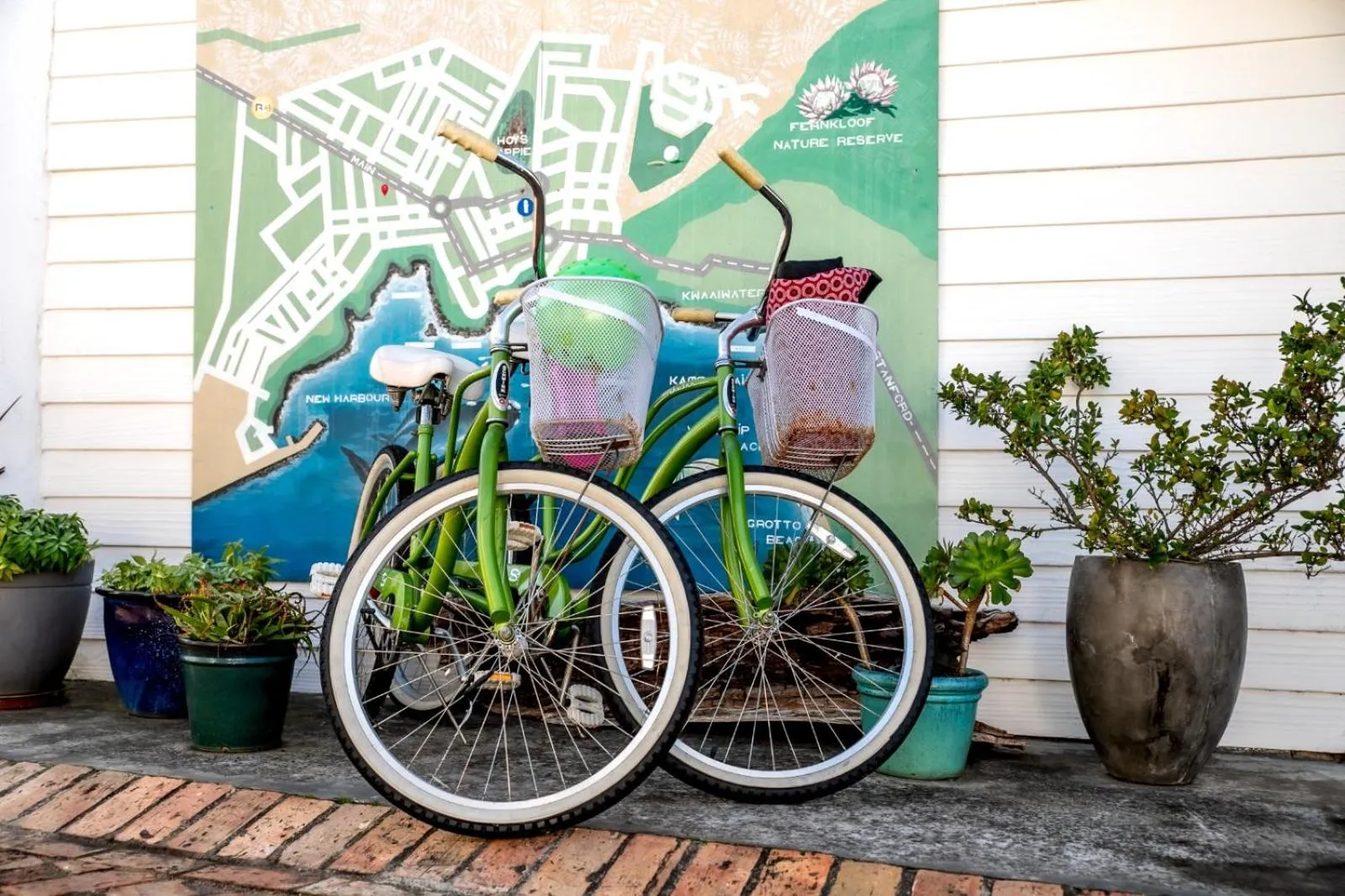 Sixteen Guesthouse on Main