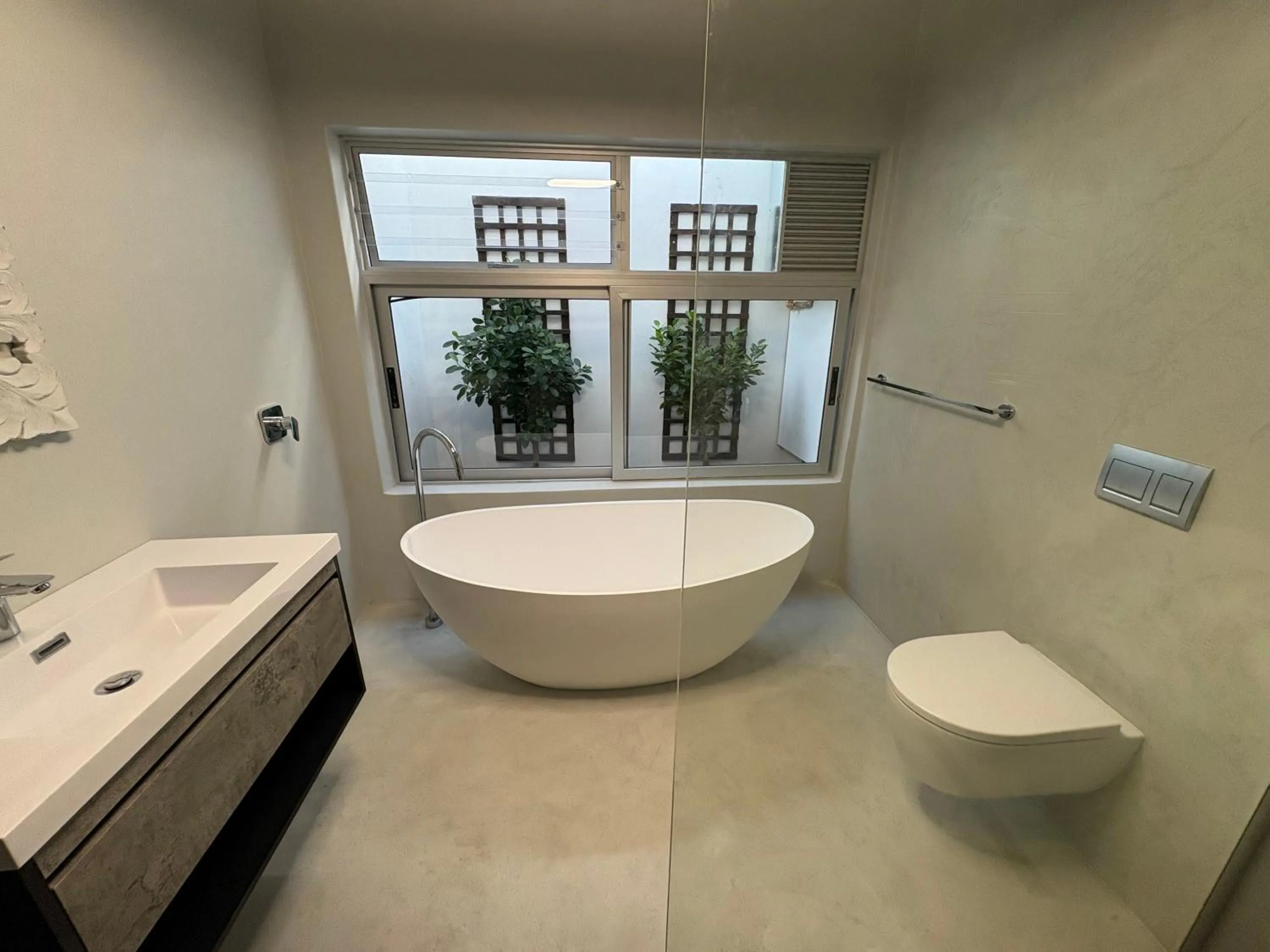 Sixteen Guesthouse on Main