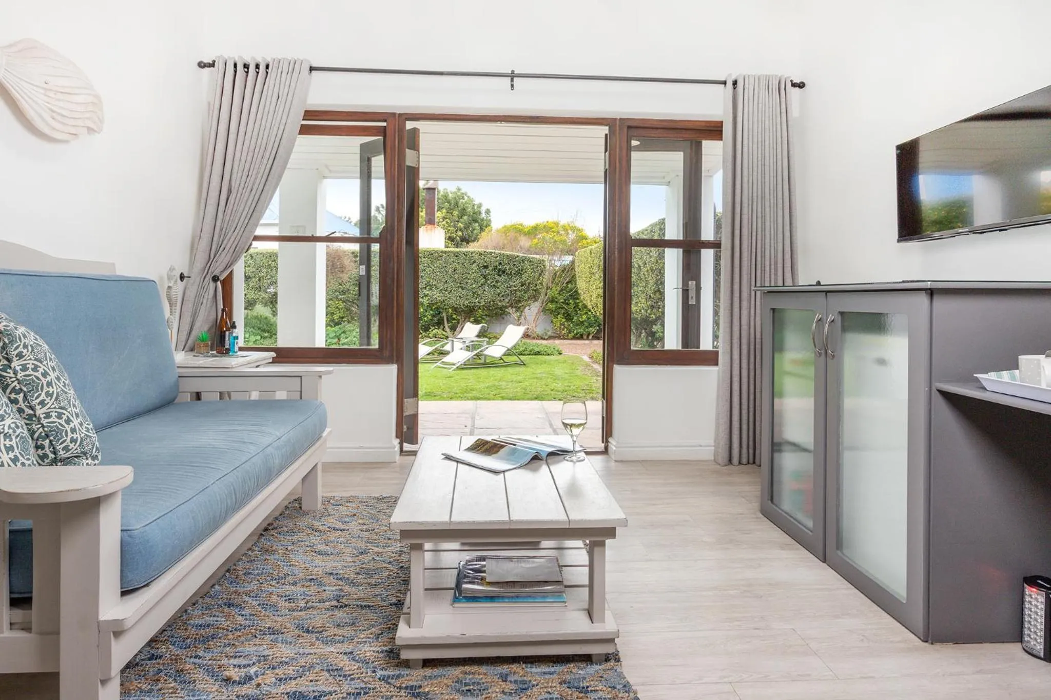 Garden in Sixteen Guesthouse on Main